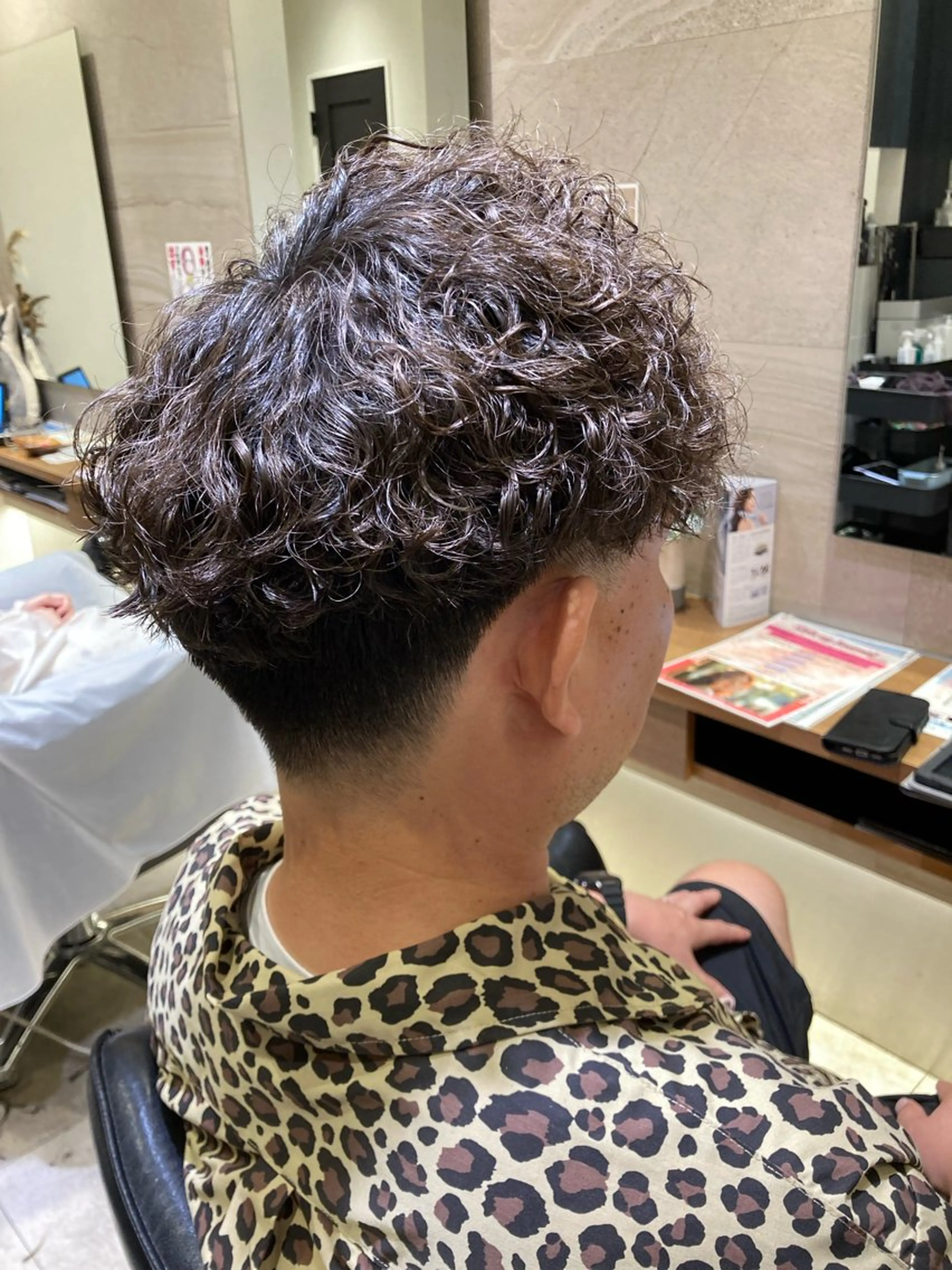 パーマ メンズ メンズパーマ 刈り上げ スパイラルパーマ shell国分寺所属・男のスタイル革命 健太郎✂︎のヘアスタイル