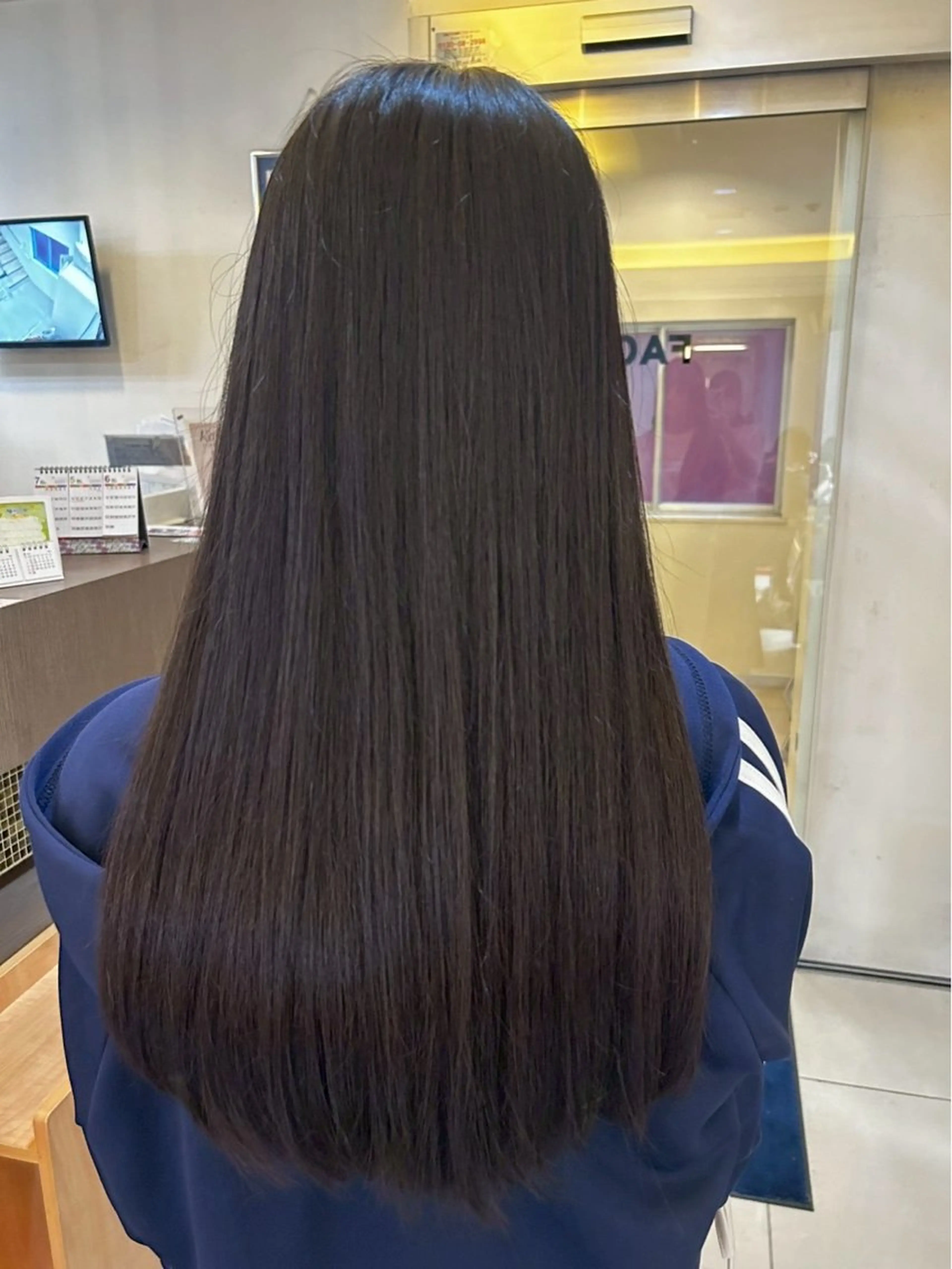 【受験生・就活生応援📣】 暗染めカラー➕トリートメントの写真
