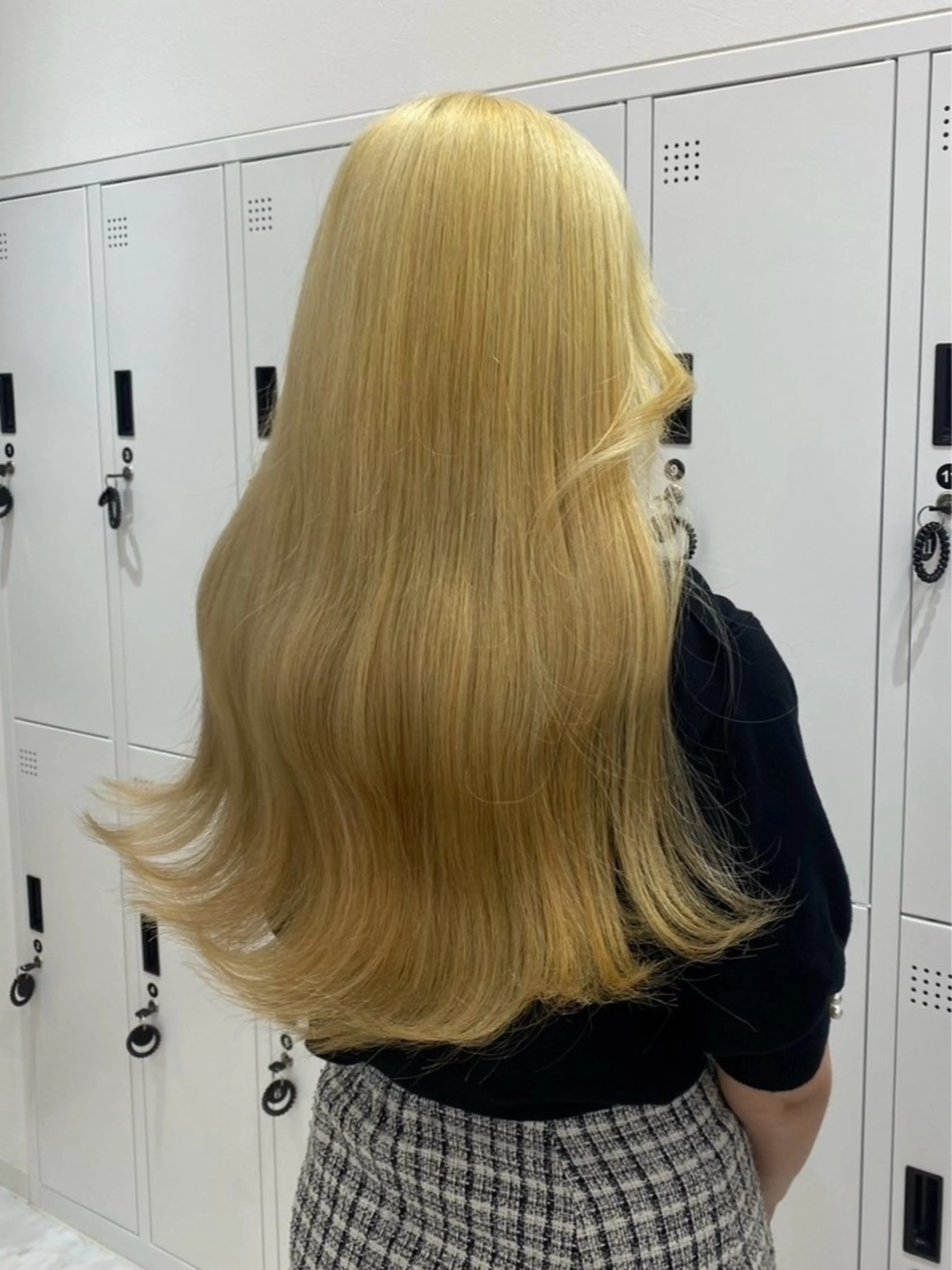 ロング ヘアカラー ✨ブリーチカラー/ 艶髪suzu🪽🤎のヘアスタイル