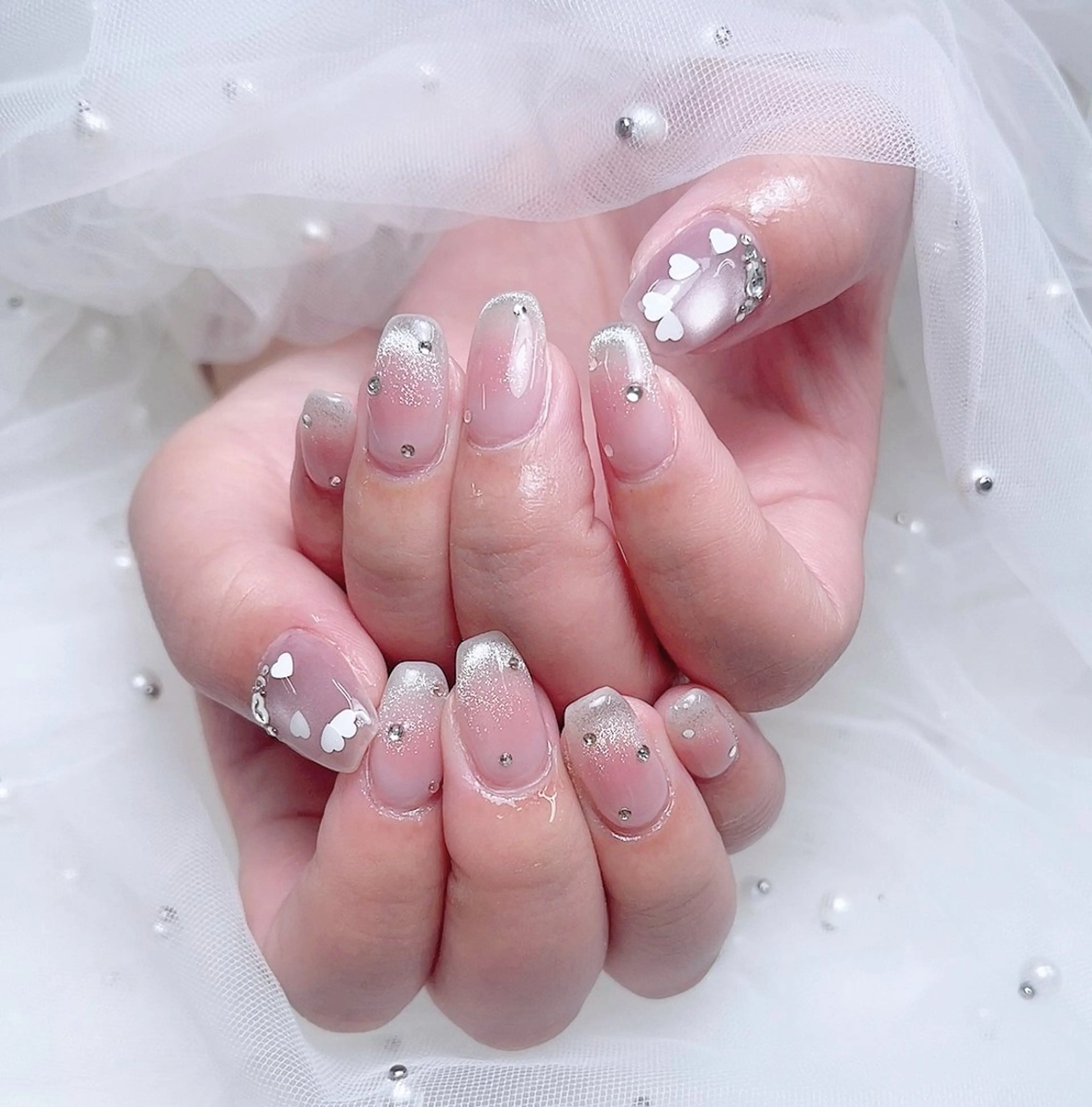 ネイル オーロラネイル フットネイル フレンチネイル ジェルネイル ガーリー ハンドネイル Mimo beau ty   salonのネイルデザイン