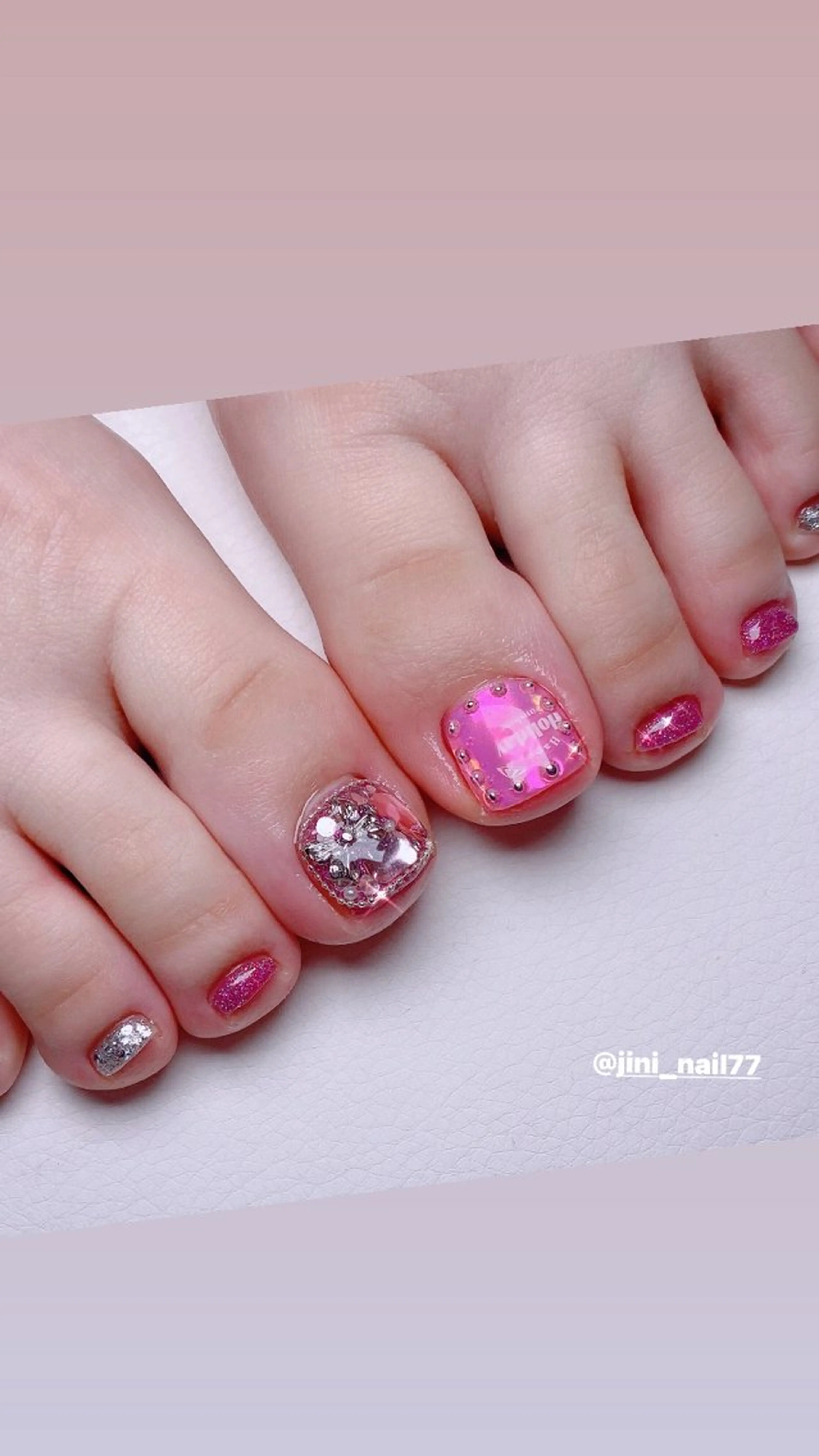 ネイル JINI NAIL所属・ジニ ネイルのネイルデザイン