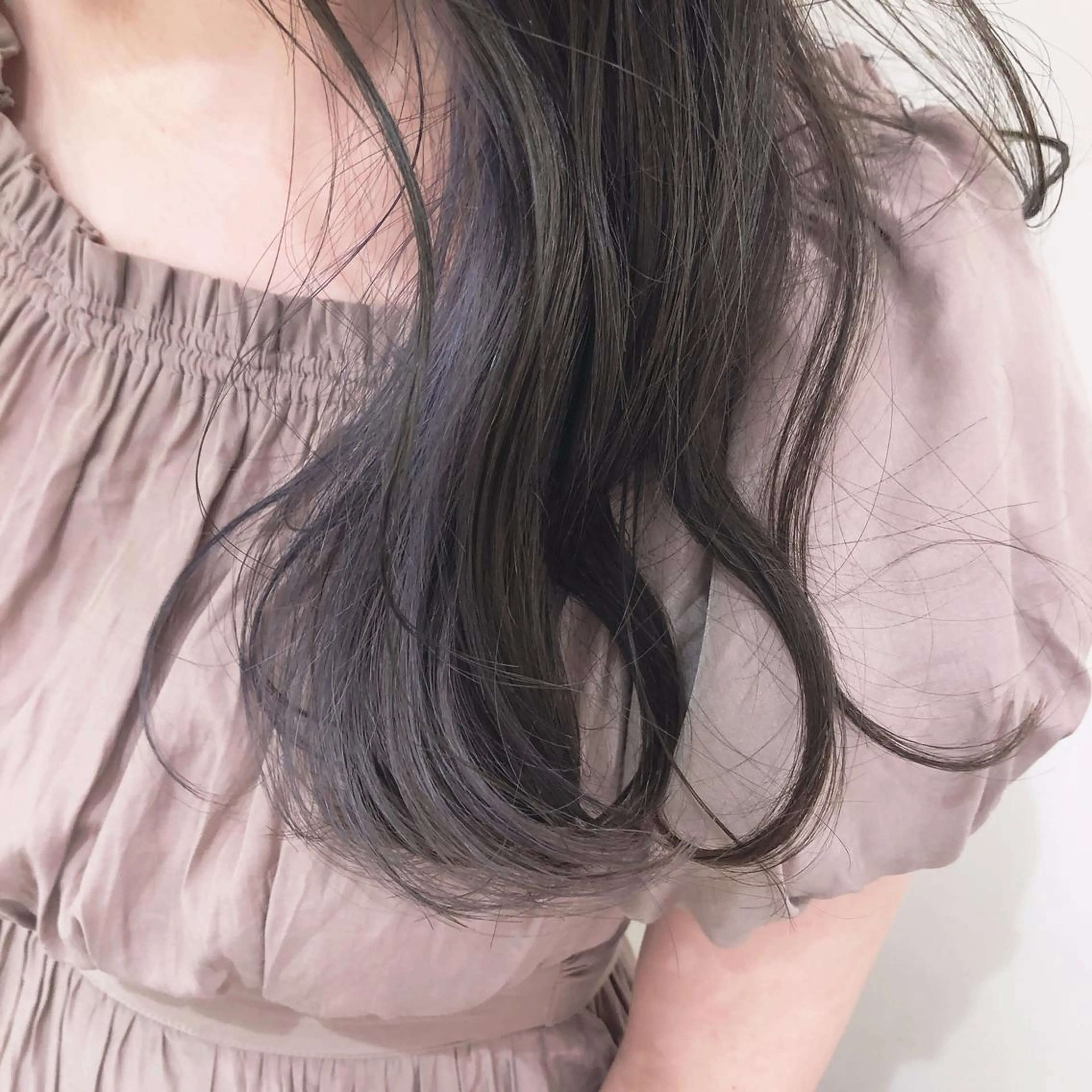 ロング カラー ブリーチ 野村 さなみ✨ぱっつんボブのヘアスタイル