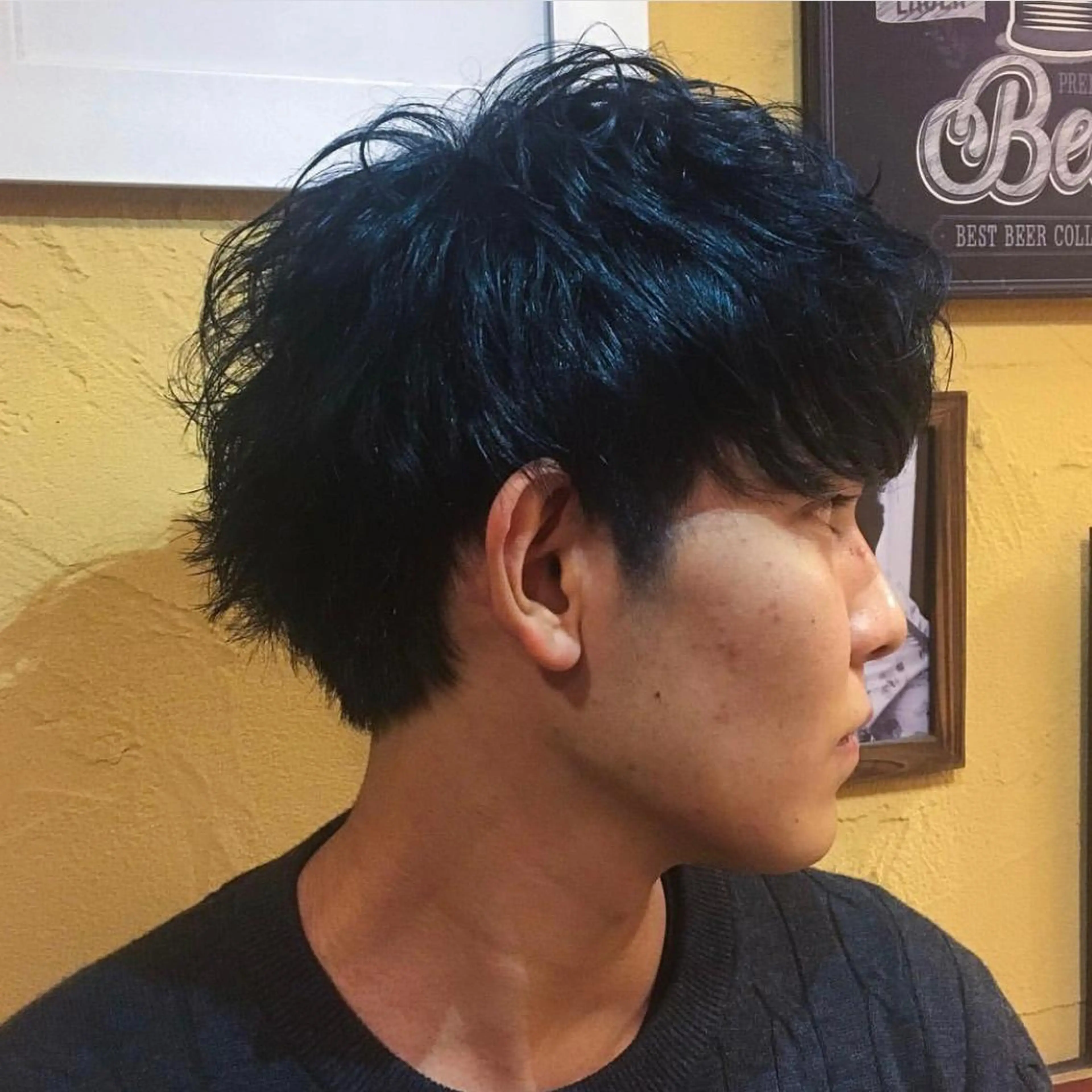 ショート カラー メンズ 黒髪 ブルーカラー ブルーブラック HOMMEHAIR4所属・砂川 太成のヘアスタイル