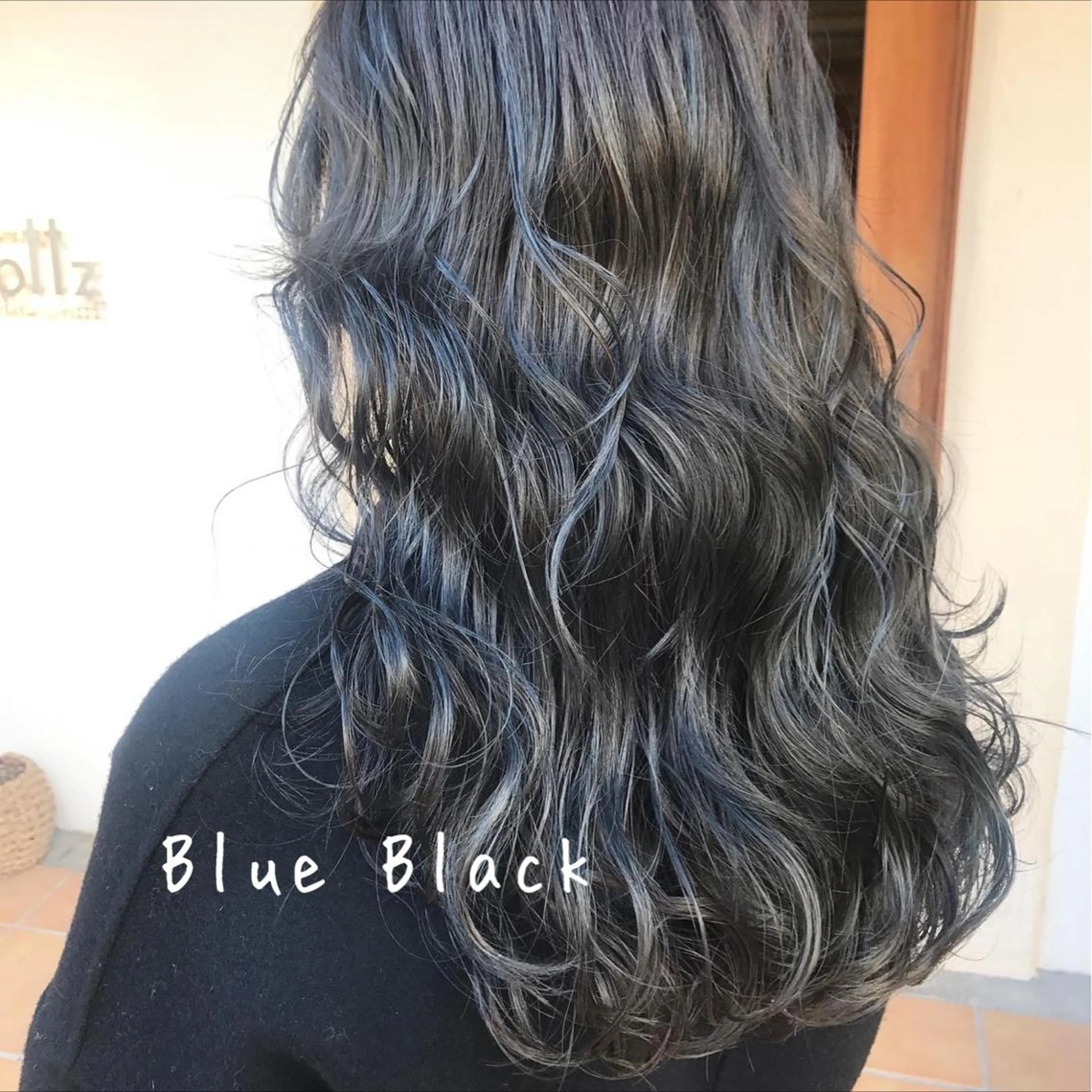 ロング カラー 黒髪 ブルーカラー ブルーブラック 透明感カラー イルミナカラー ヘアカラー 縮毛矯正 Jewel Box所属・髪質改善ストレート 特化⭐️杉本奈稀沙のヘアスタイル