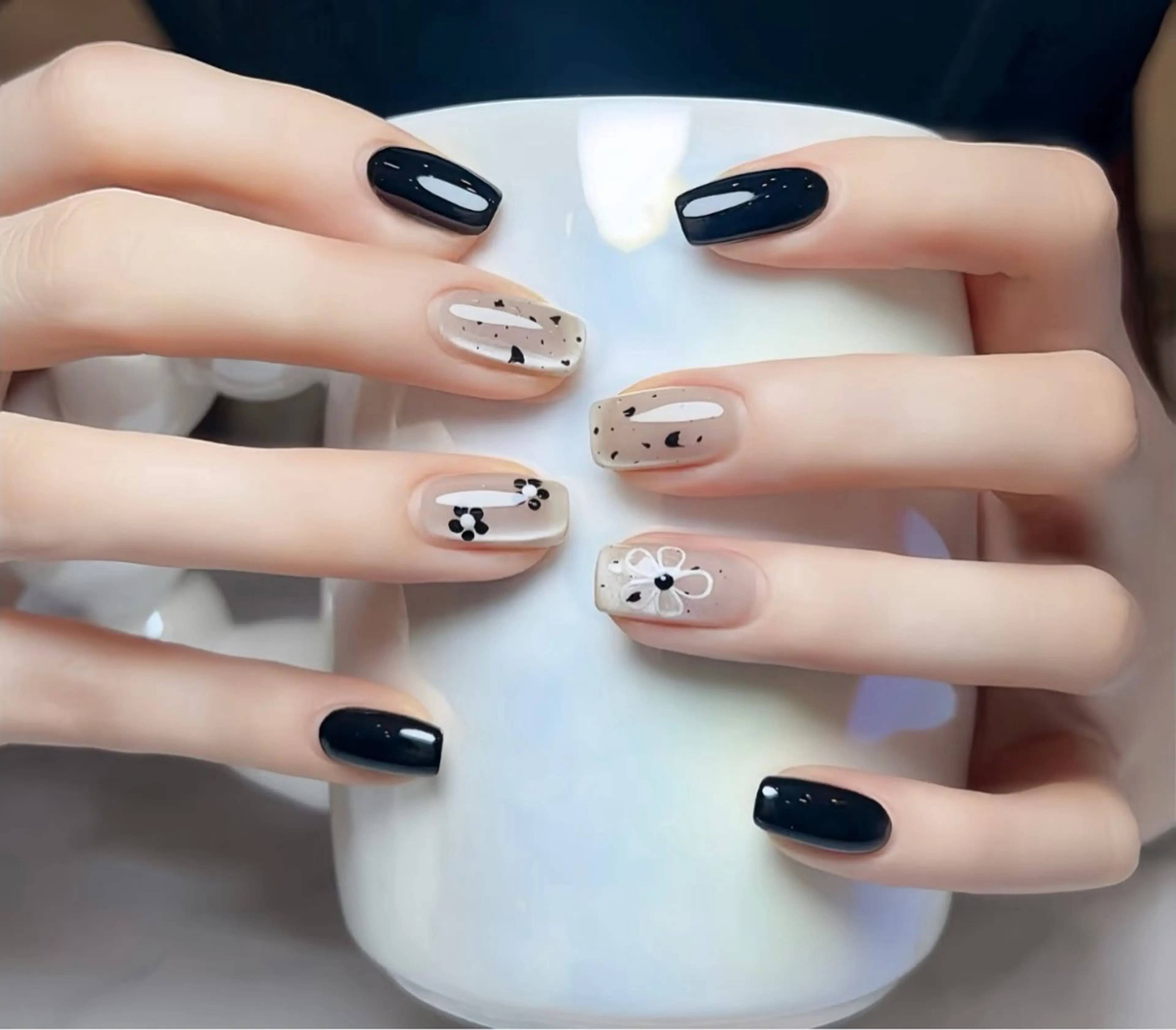 ネイル アートネイル チークネイル 成人式 長さ出し フットネイル ハンドネイル フットネイル ハンドケア YK Rinのネイルデザイン