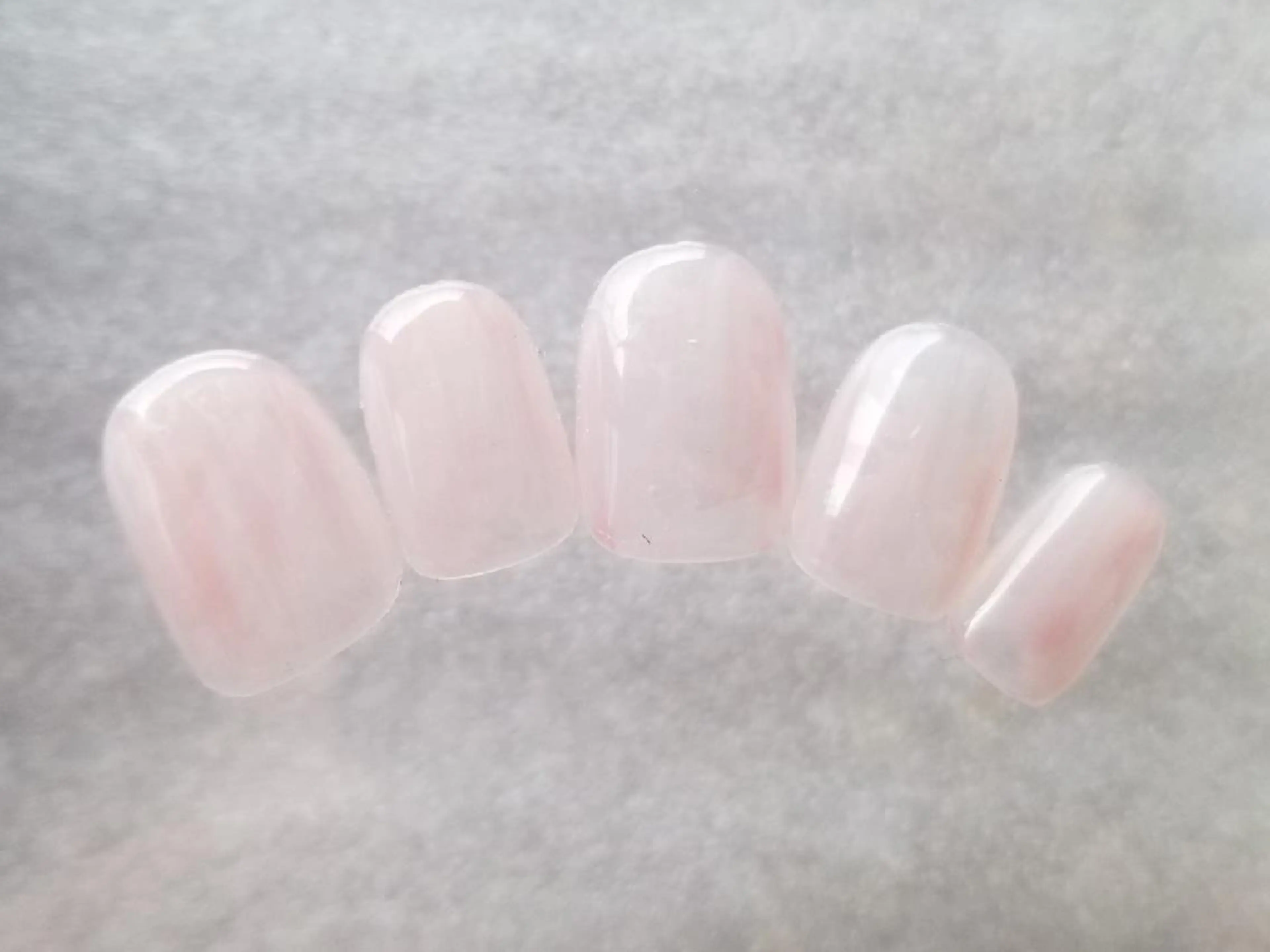 ショート ネイル ニュアンスネイル ワンカラーネイル 吉祥寺🌟 ネイルフロンティアのネイルデザイン