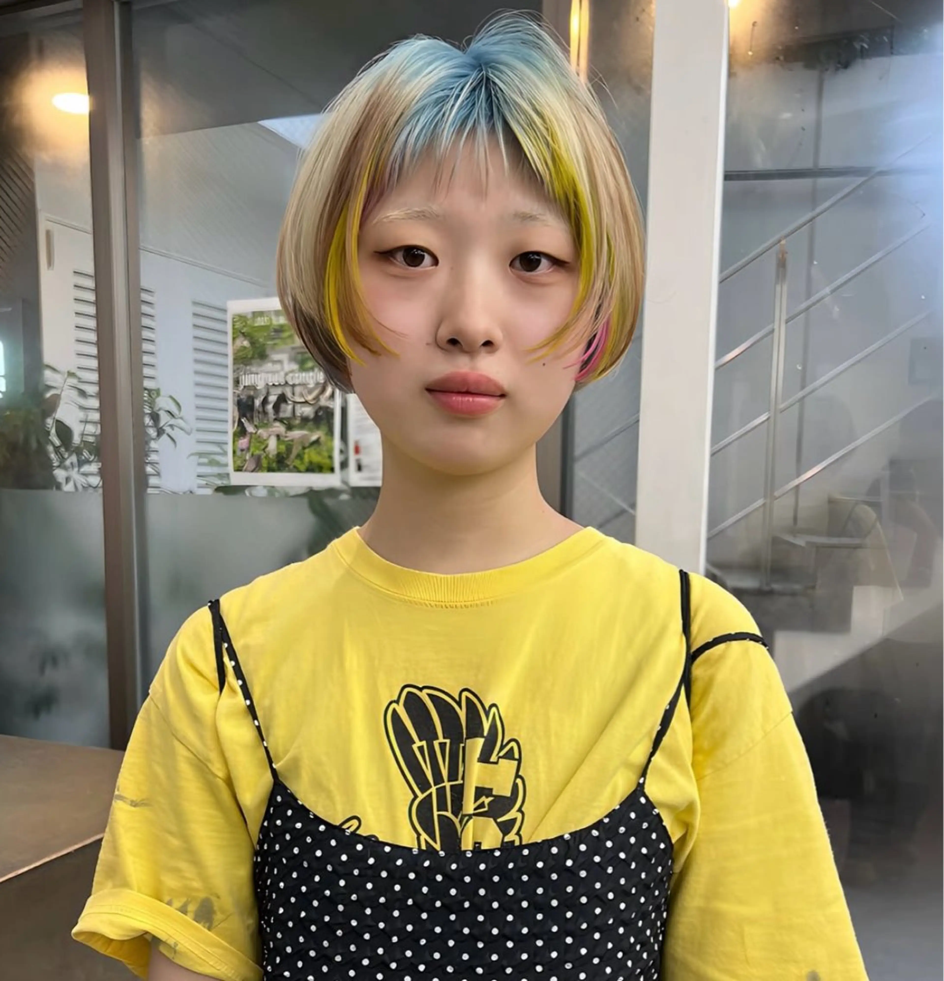 ショート ヘアカラー ハイトーン🫀 デザイン🪐yumeのヘアスタイル