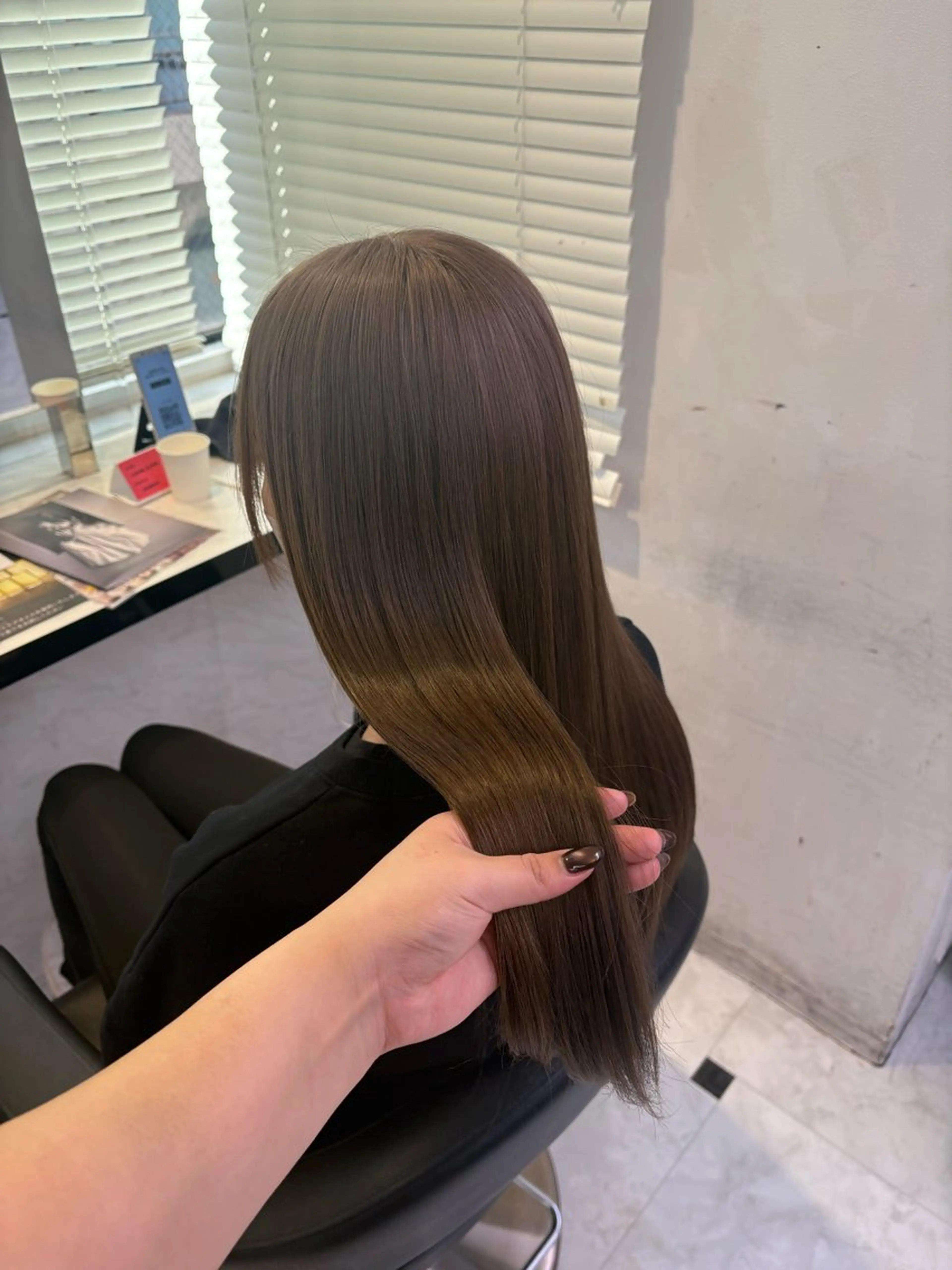 ロング カラー ヘアカラー トリートメント 透明感ベージュカラー ♡上野♡AIのヘアスタイル