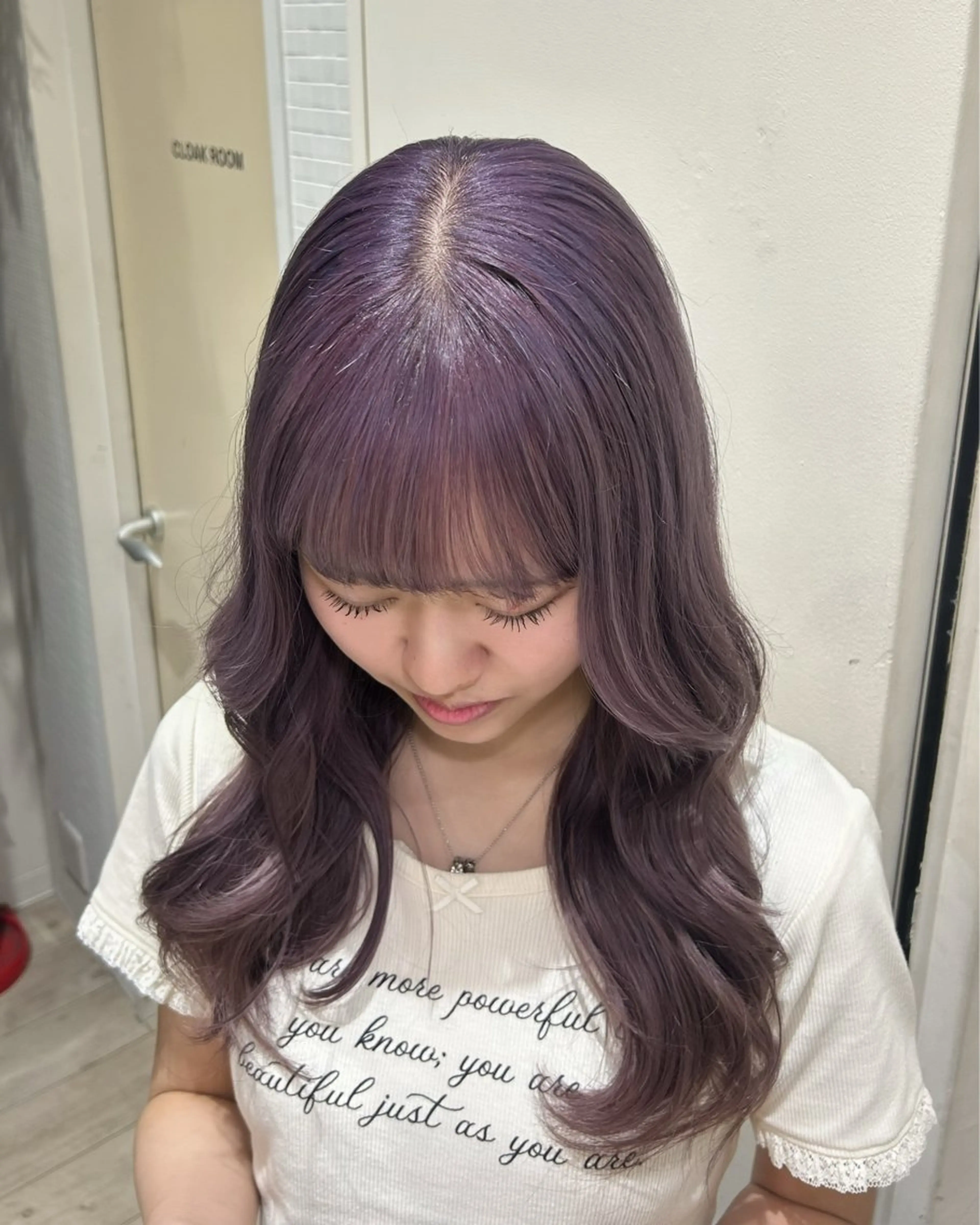 【 根元が気になる方はこちら✨】ブリーチリタッチ＋オンカラー🤍ྀིダメージ補修トリートメント付き𓈒𓏸︎︎︎︎の写真