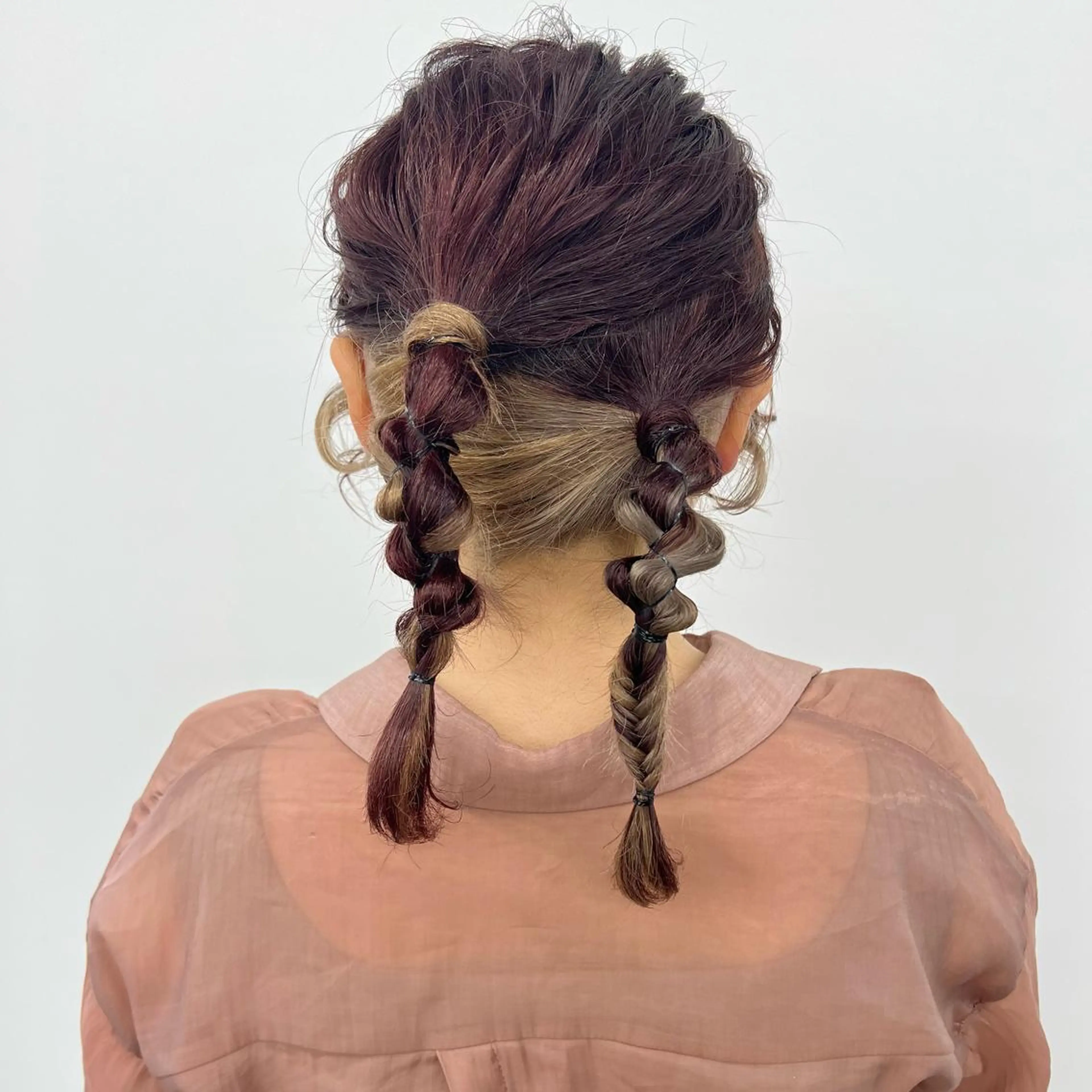 ミディアム ヘアアレンジ Nico所属・Nico🌛 Karenのネイルデザイン