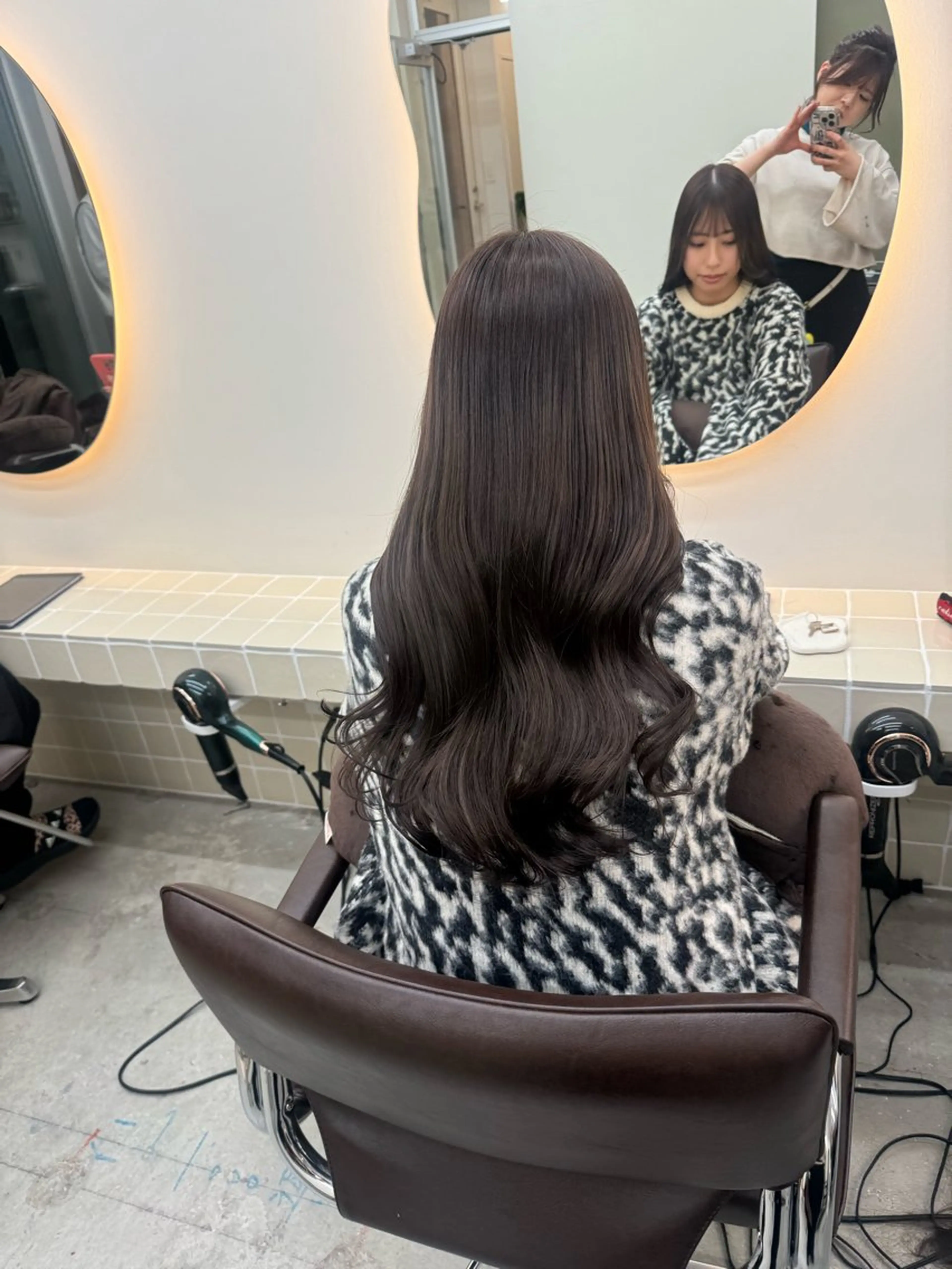 ロング カラー アディクシーカラー 透明感カラー カット ヘアカラー トリートメント ヘッドスパ 新宿 似合わせカラー HINAのヘアスタイル