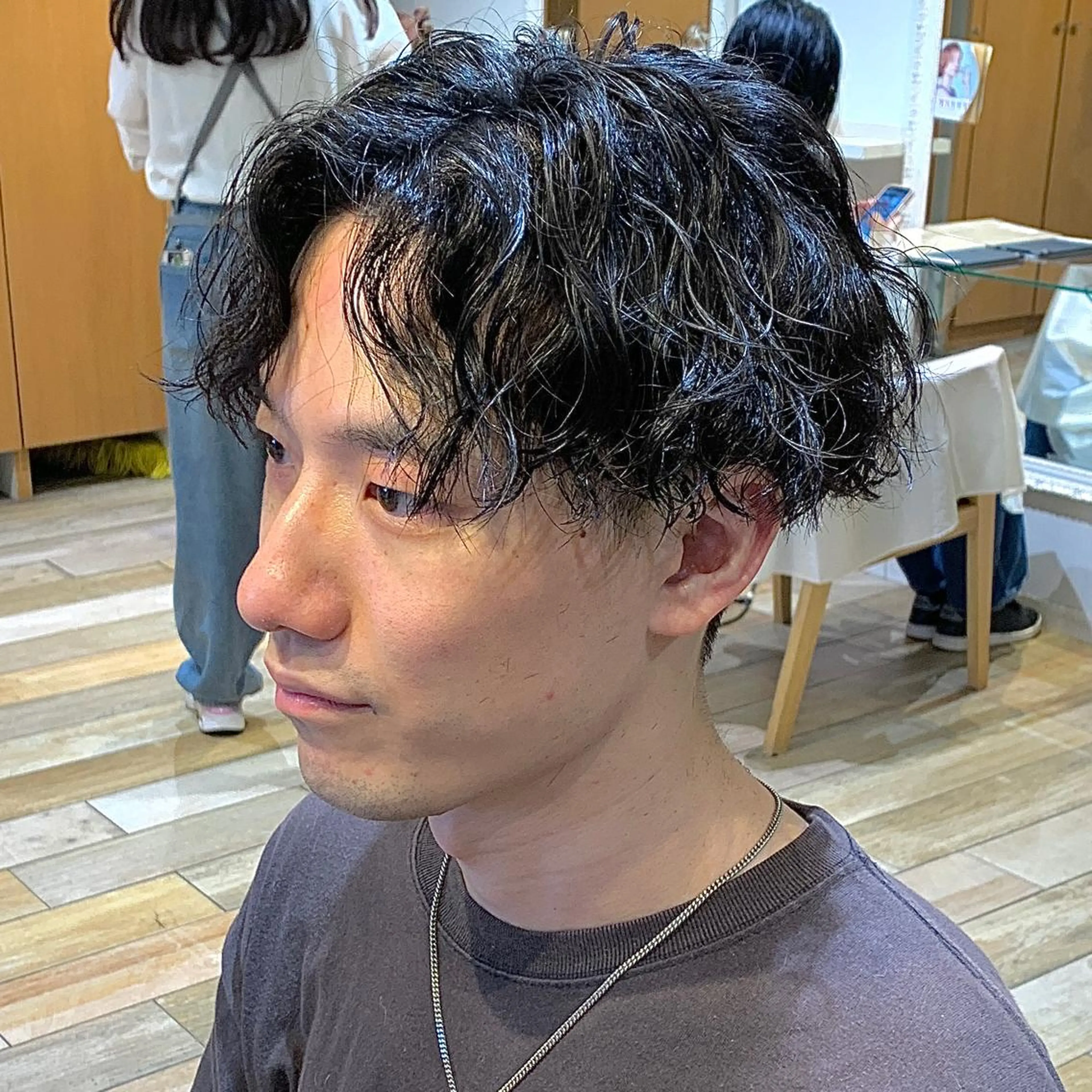 ショート パーマ メンズ カルマパーマ メンズ韓国風 メンズパーマ スペインカール 波巻きパーマ メンズパーマ&メンズ 縮毛矯正ならヒラノのヘアスタイル