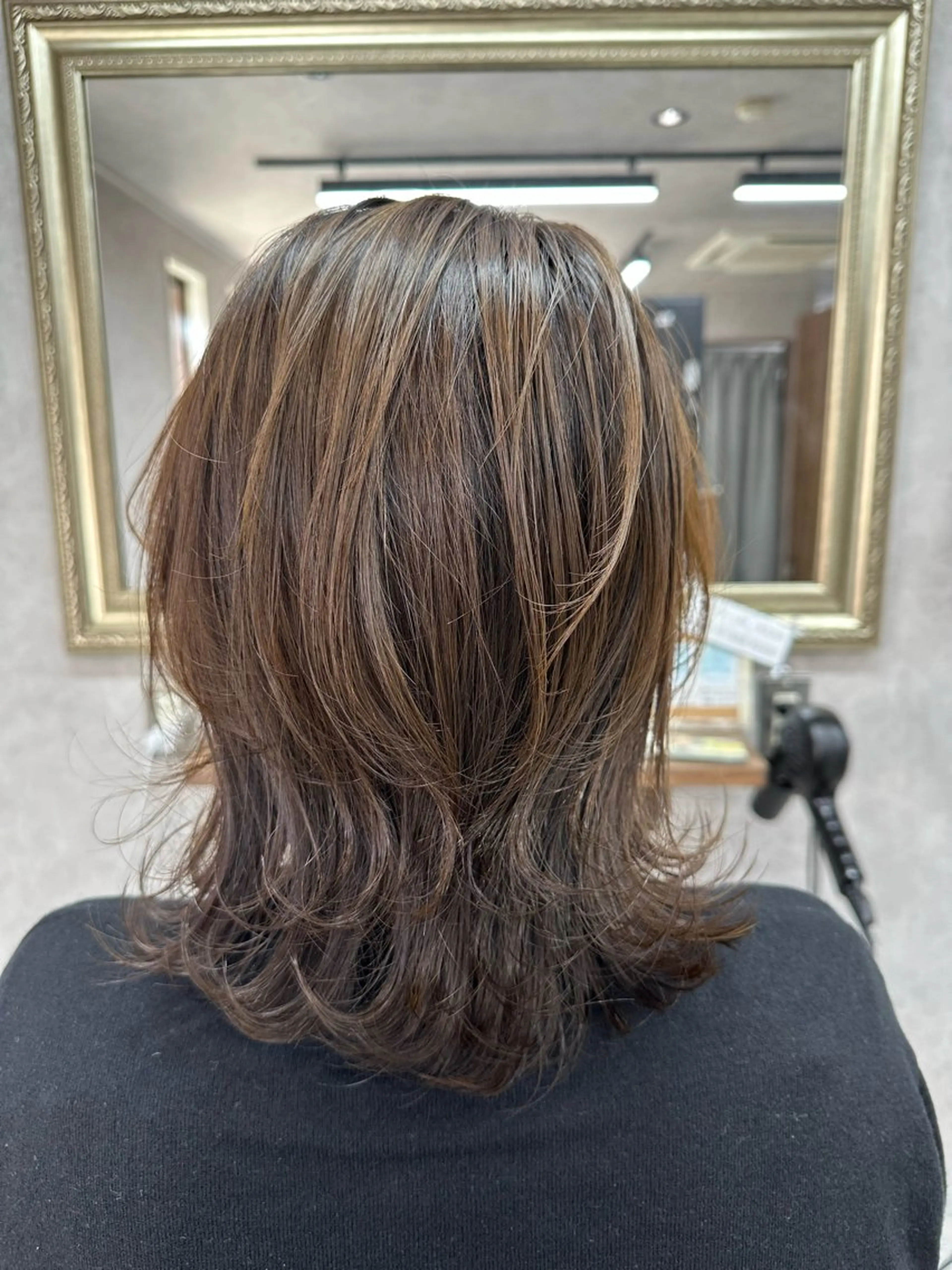 ミディアム カラー カット ヘアカラー トリートメント Lien 深井店のヘアスタイル