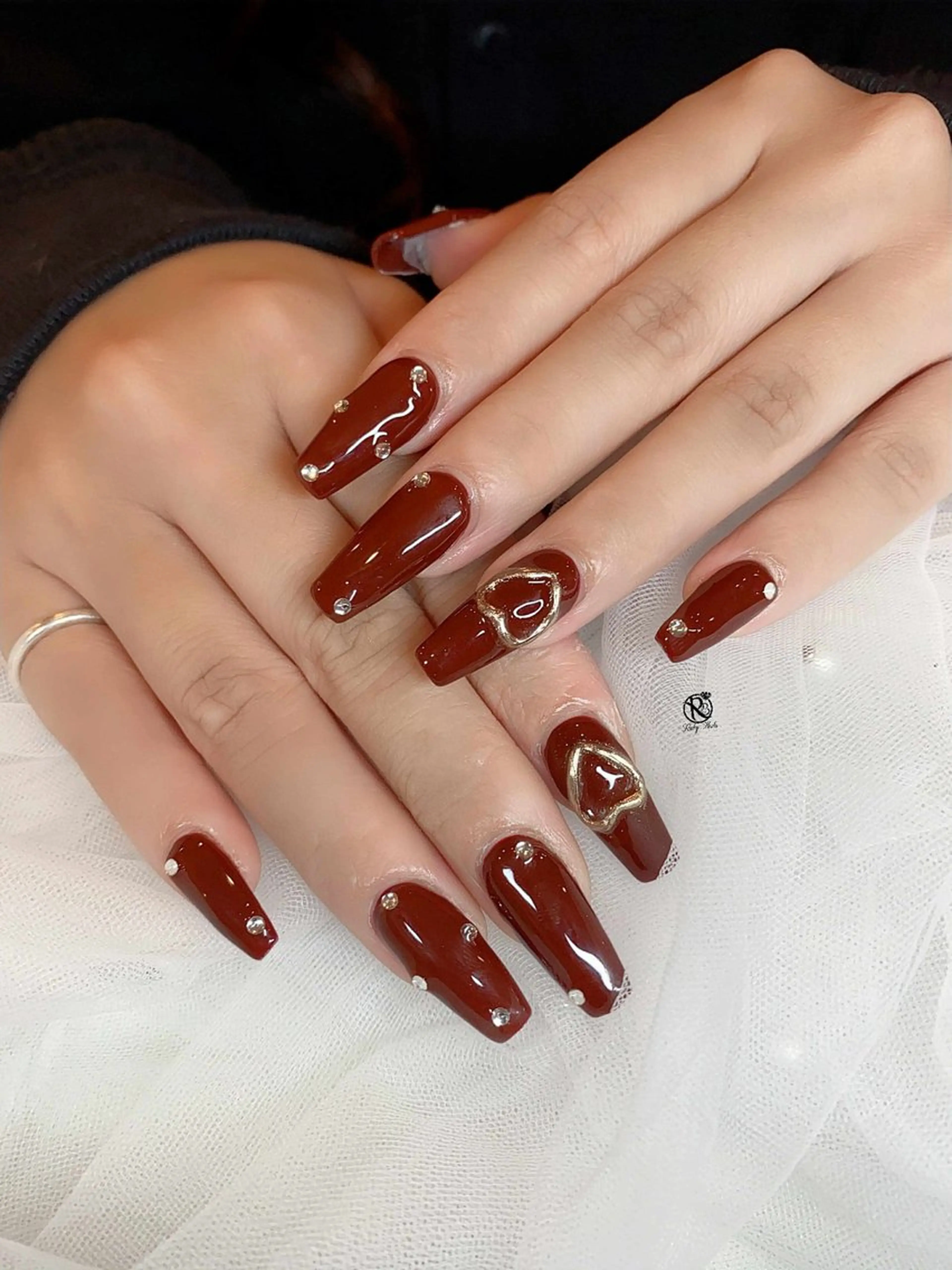 ネイル ボルドー ブラウン チークネイル ドット フットネイル ハンドネイル RUBY Nail 日暮里店のネイルデザイン