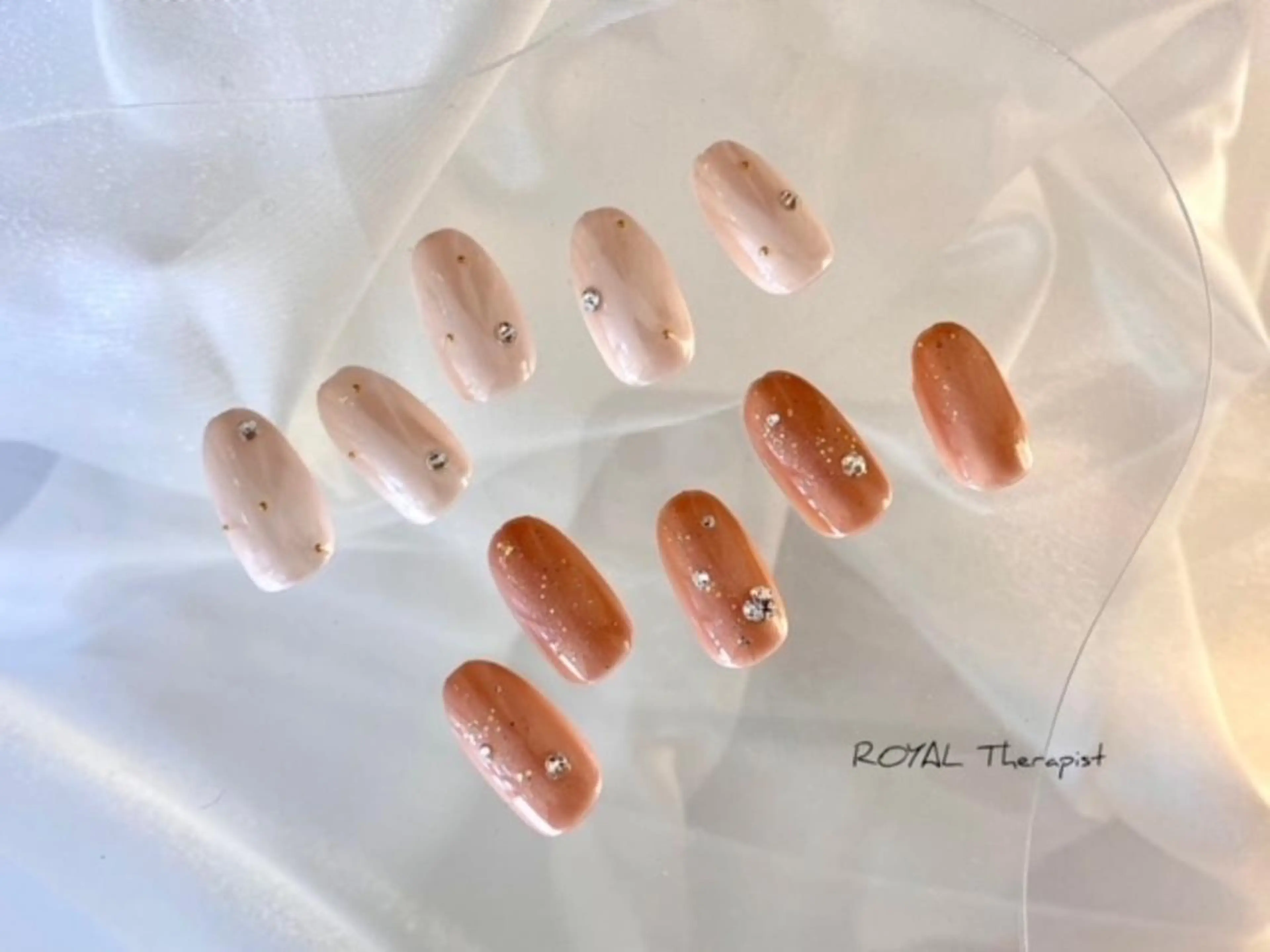 ネイル 【寺岡】 ロイヤル•セラピストのネイルデザイン