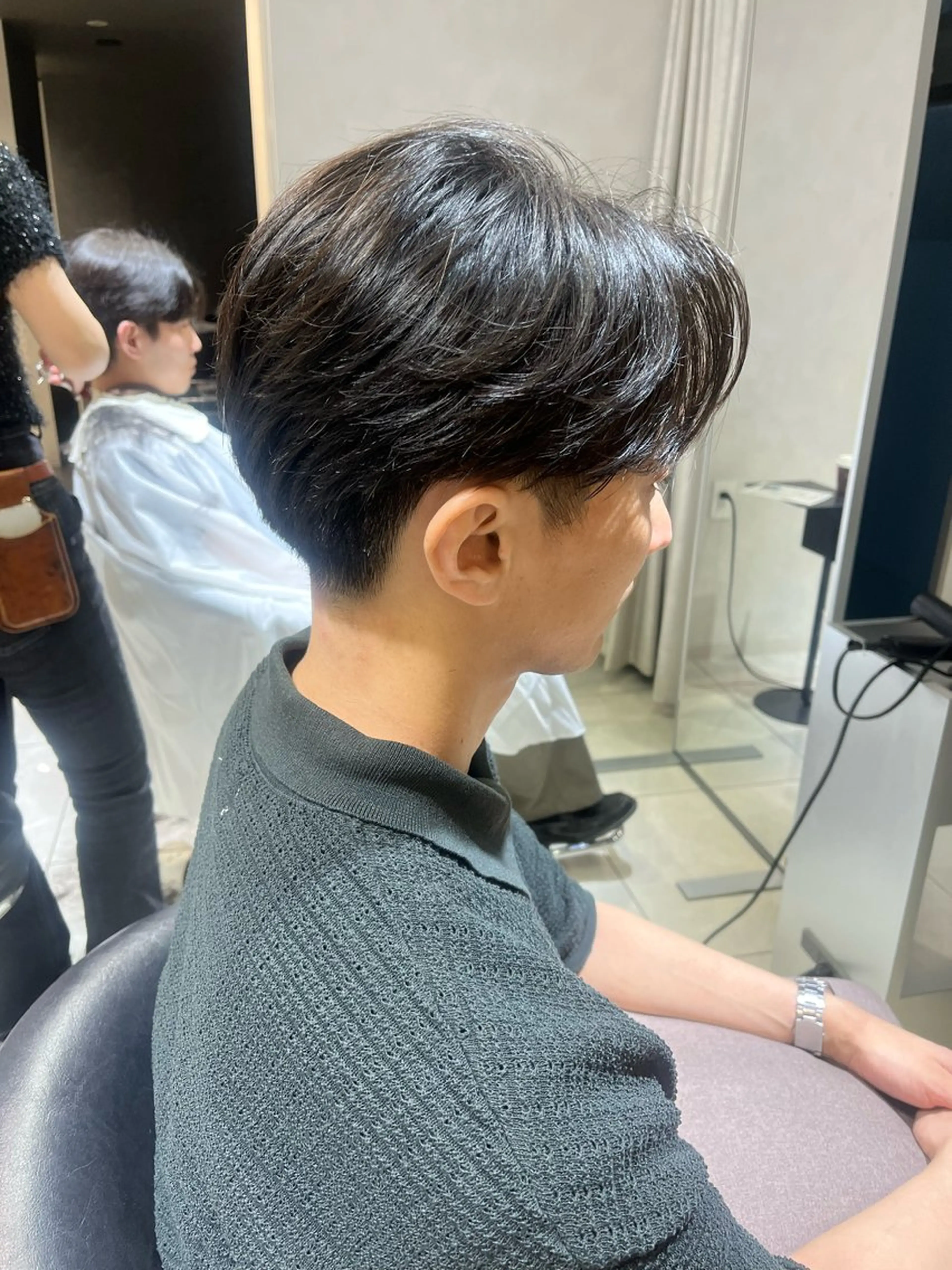 メンズ カット トリートメント ヘッドスパ 韓国メンズ特化 ダウン・毛流れパーマのヘアスタイル