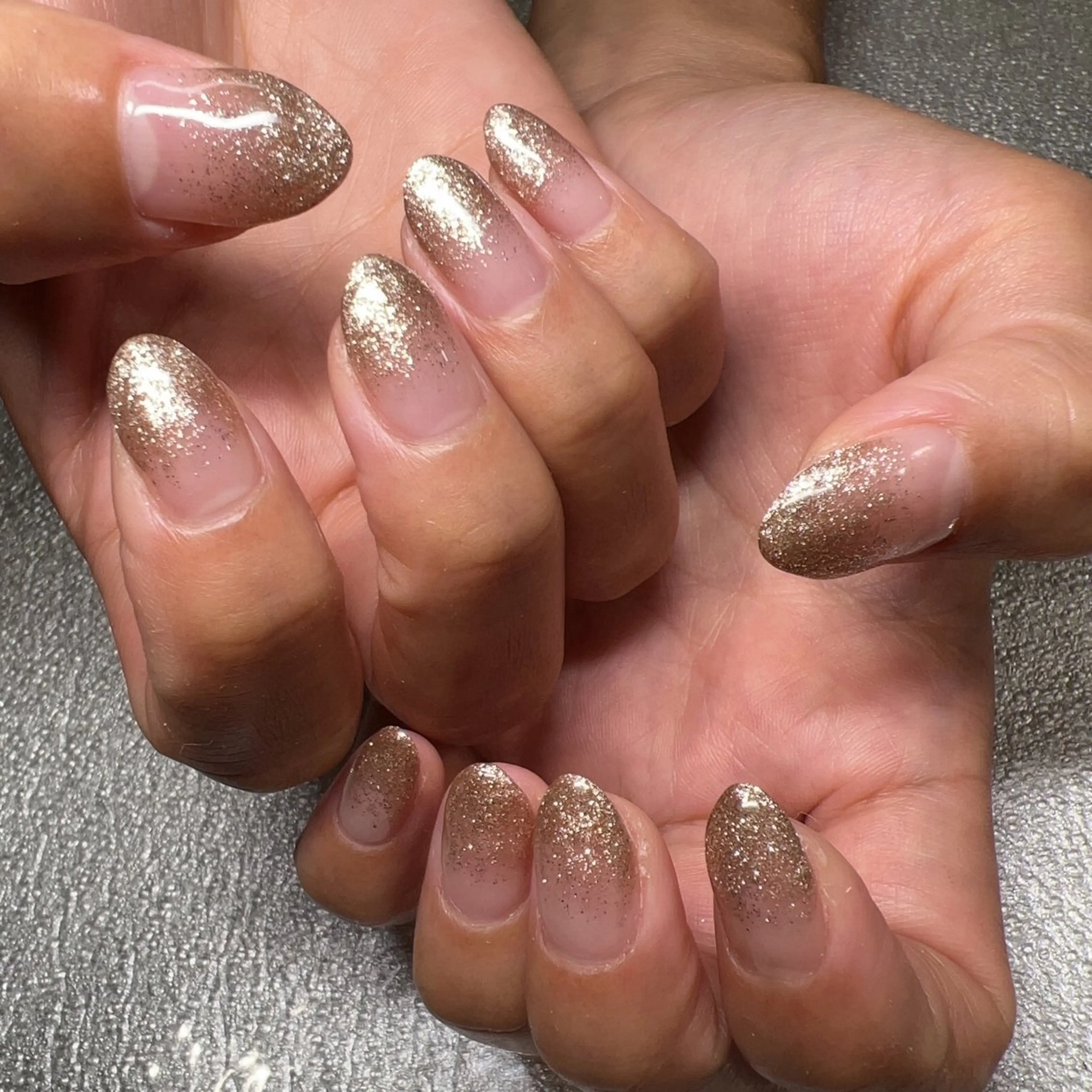 ネイル ゴールド ラメ(グリッター) ラメグラデーション Total Beauty Salon CURE 津田沼店所属・イエティ .のネイルデザイン