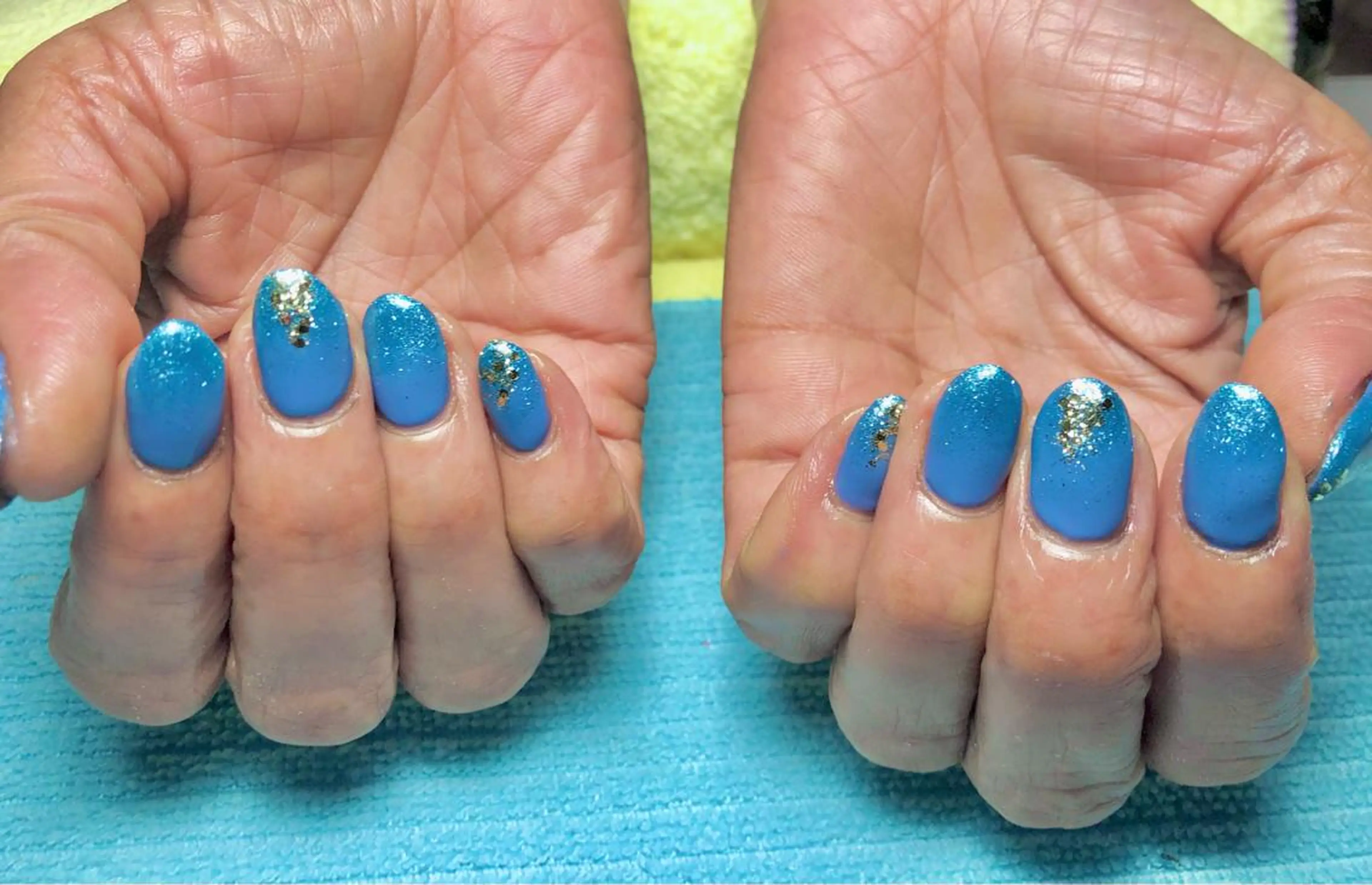 ネイル ブルー 加瀬 アンジェリーのネイルデザイン