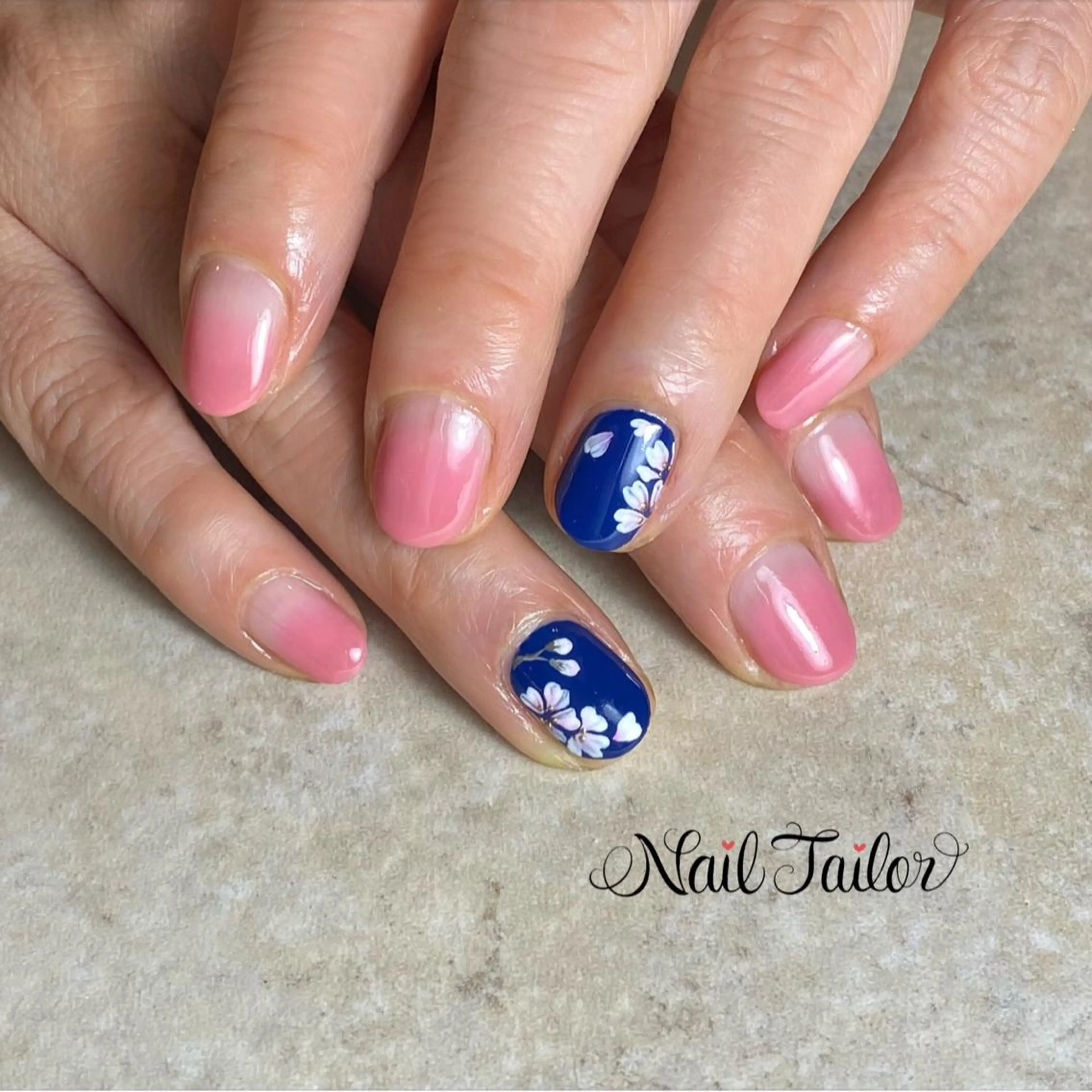 ネイル アートネイル ブルー 桜ネイル 長さ出し ジェルネイル ハンドネイル 〜Nail Tailor〜　ネイルテイラー所属・NailTailor ネイルテイラーのネイルデザイン