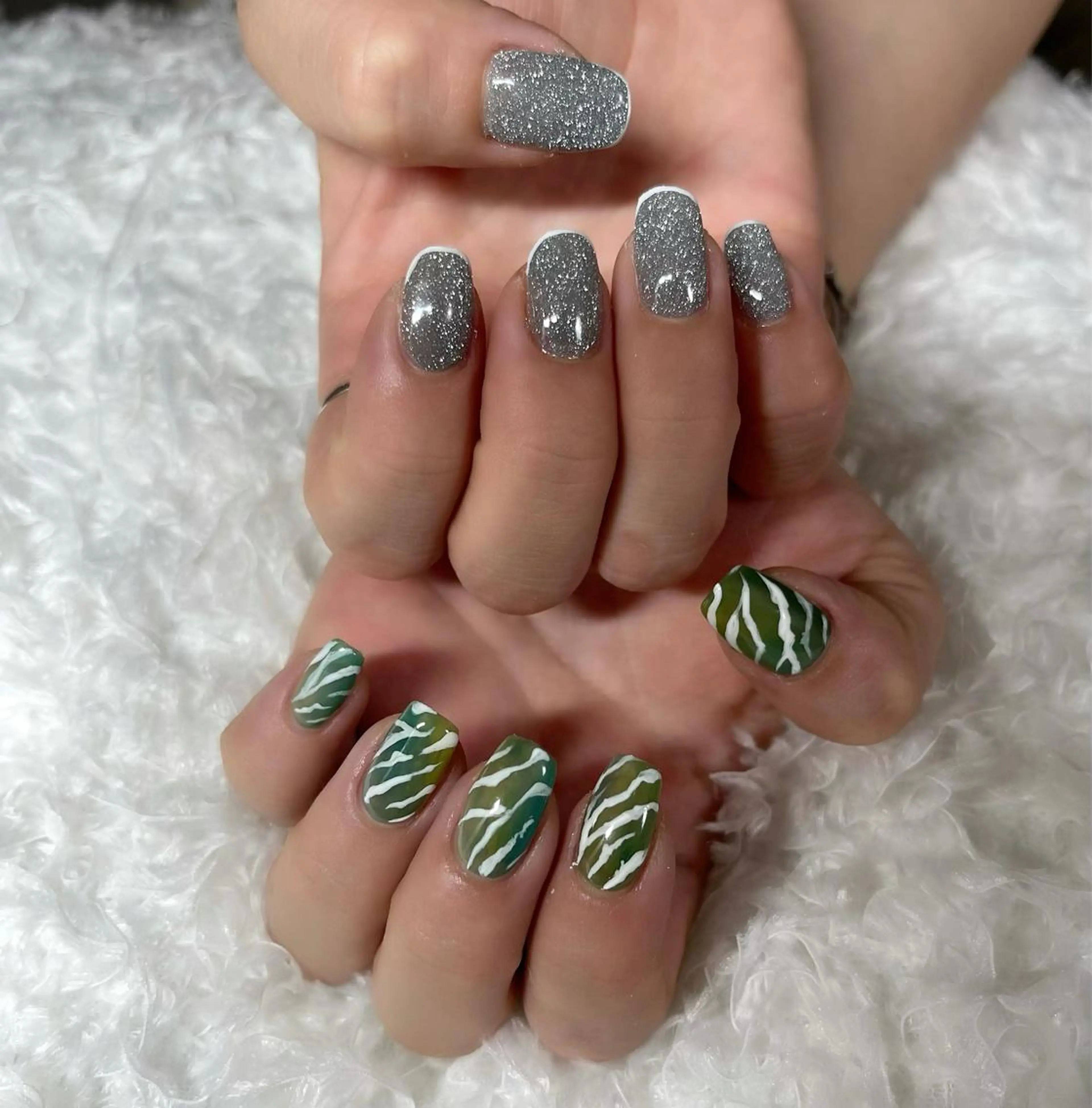 ネイル アニマル柄 フラッシュネイル yu kaのネイルデザイン