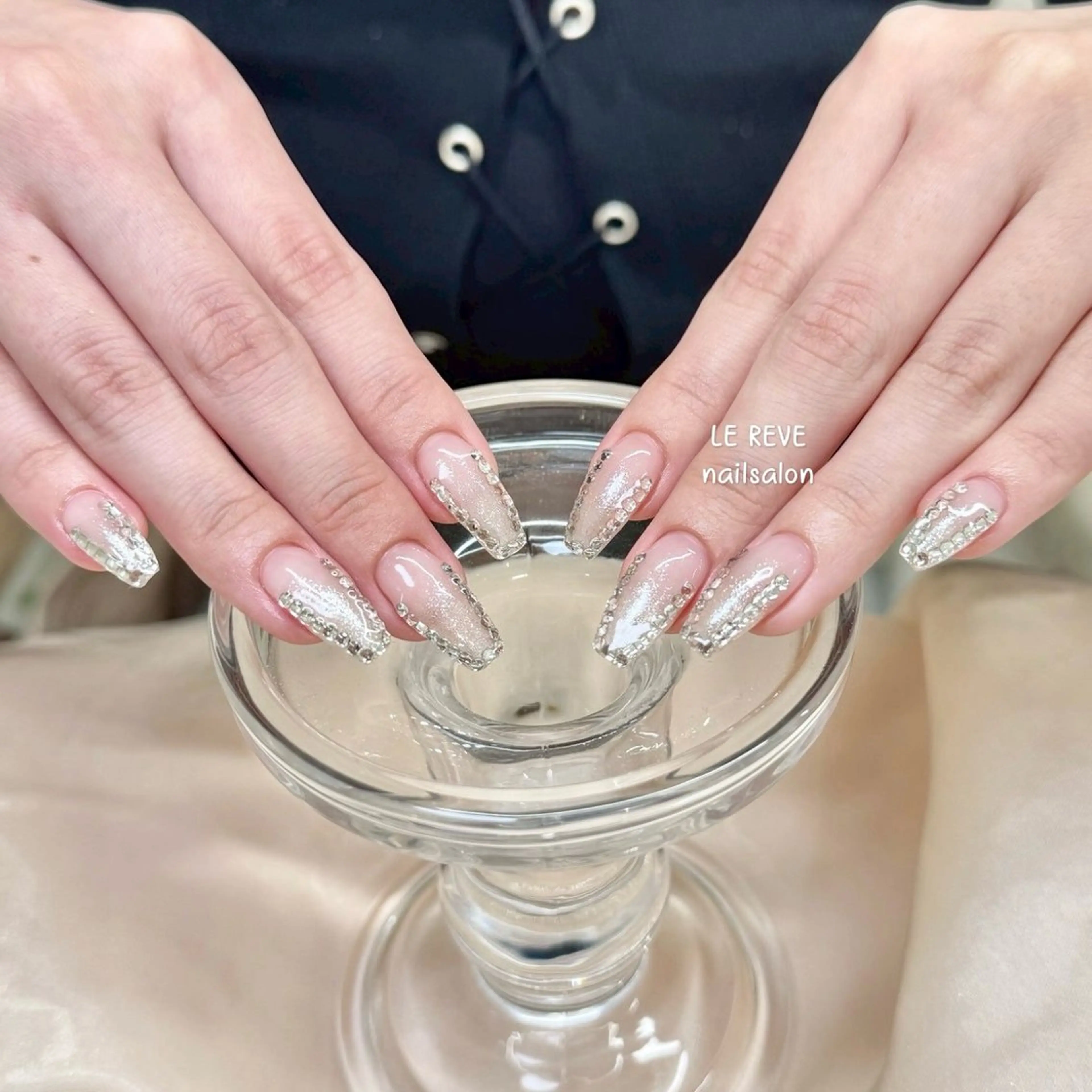 ネイル 韓国ネイル ニュアンスネイル シンプルネイル 夏ネイル ワンホンネイル ハンドネイル LE REVE nailsalonのネイルデザイン