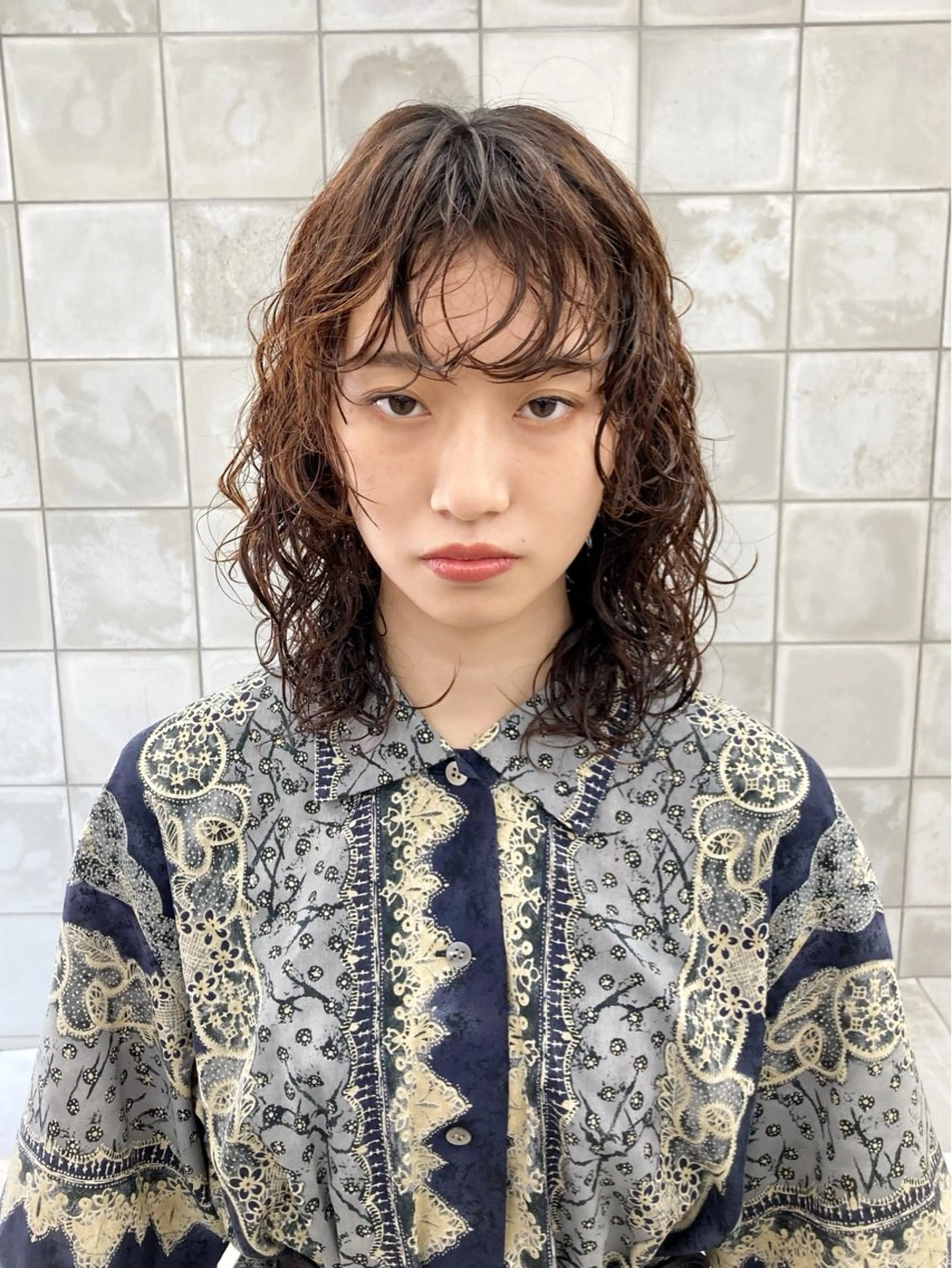 ミディアム パーマ ミディアムパーマ カット パーマ トリートメント 榛地 渉馬のヘアスタイル