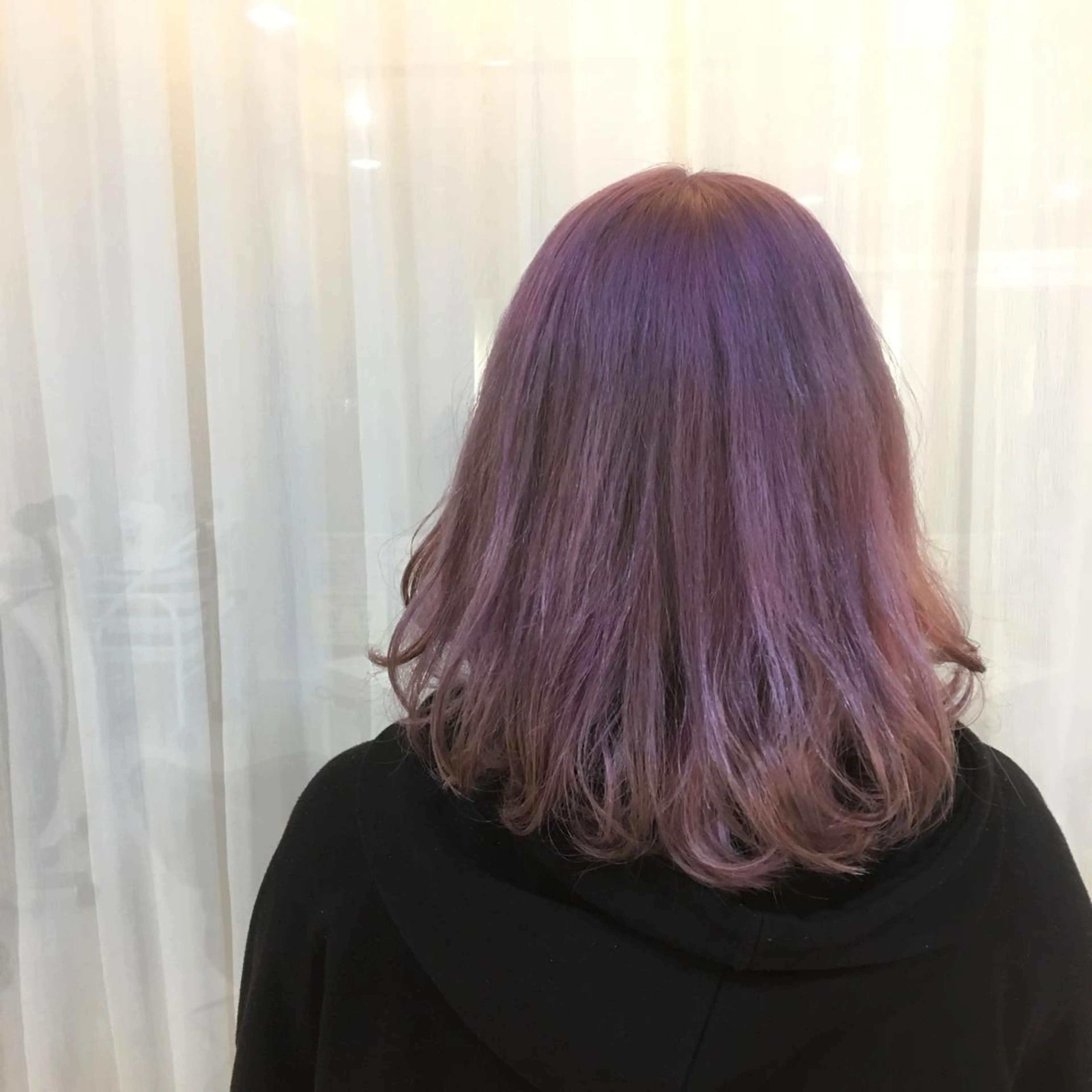 ミディアム カラー ピンクカラー ピンクパープル パープルカラー ヘアケア・頭皮ケア デザインカラー/中田のヘアスタイル