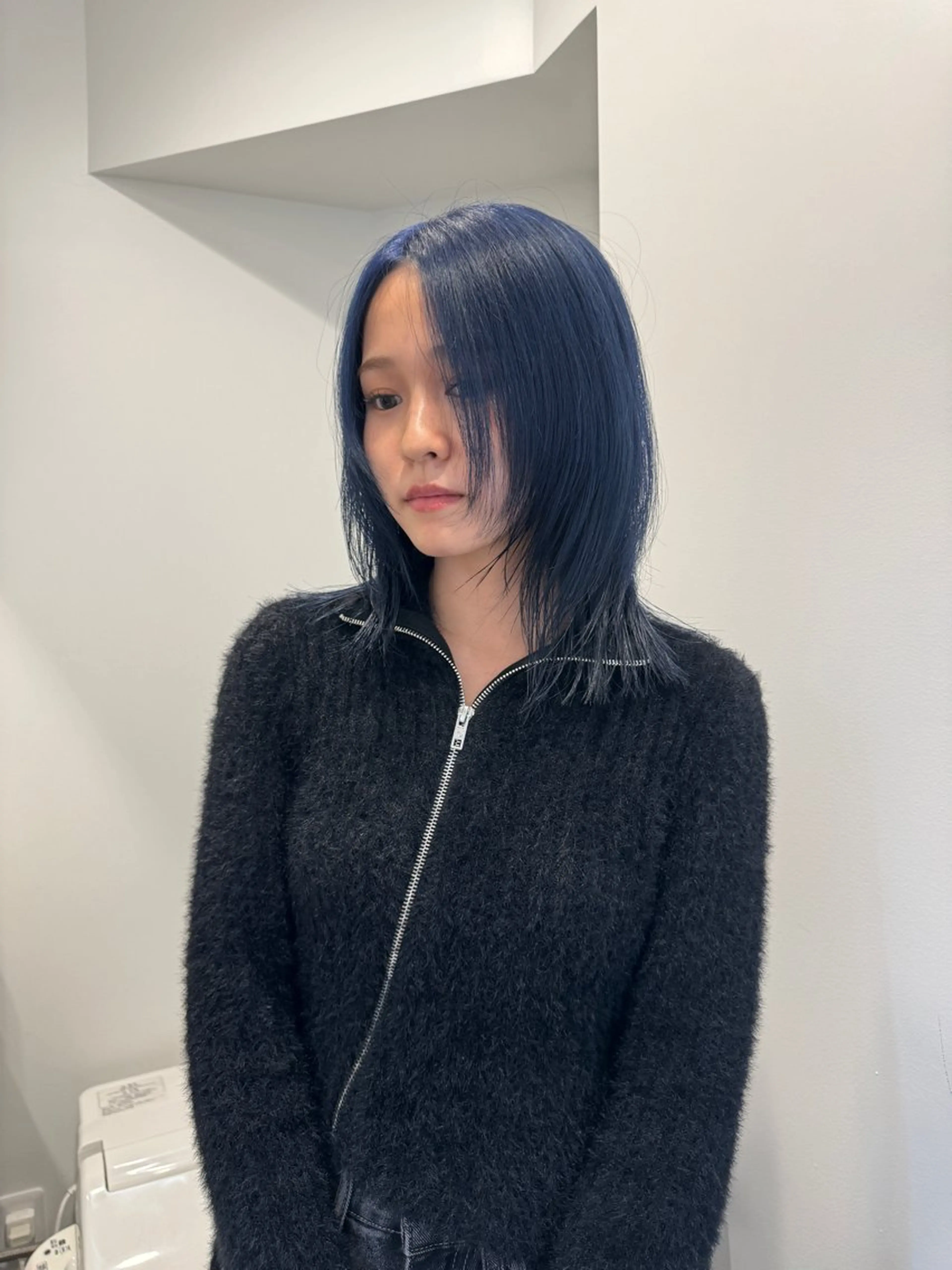 ミディアム カラー ヘアカラー トリートメント 切りっぱなしボブ/ 縮毛矯正/新宿/航輝のヘアスタイル