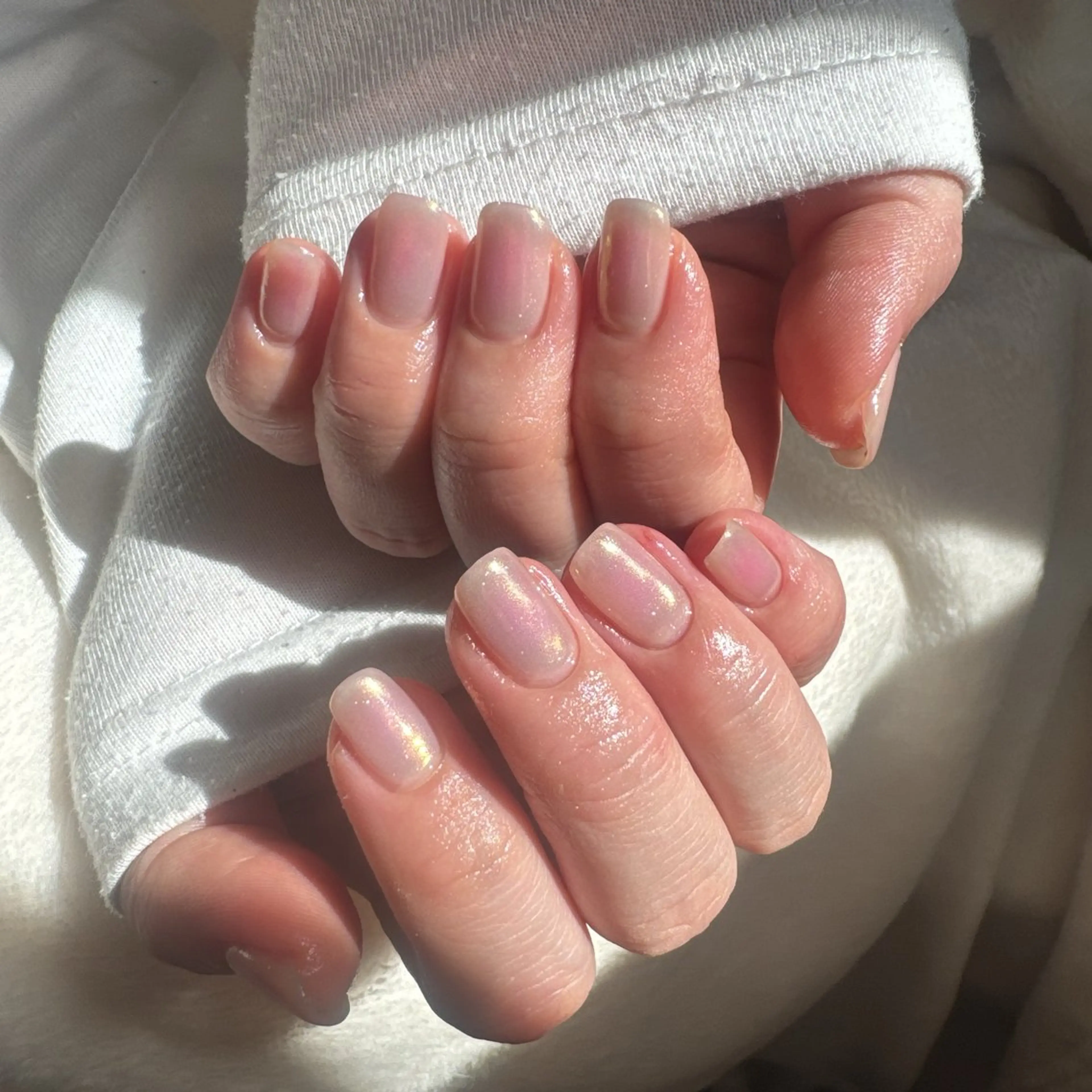 ネイル オーロラネイル チークネイル N.plus NaiLのネイルデザイン