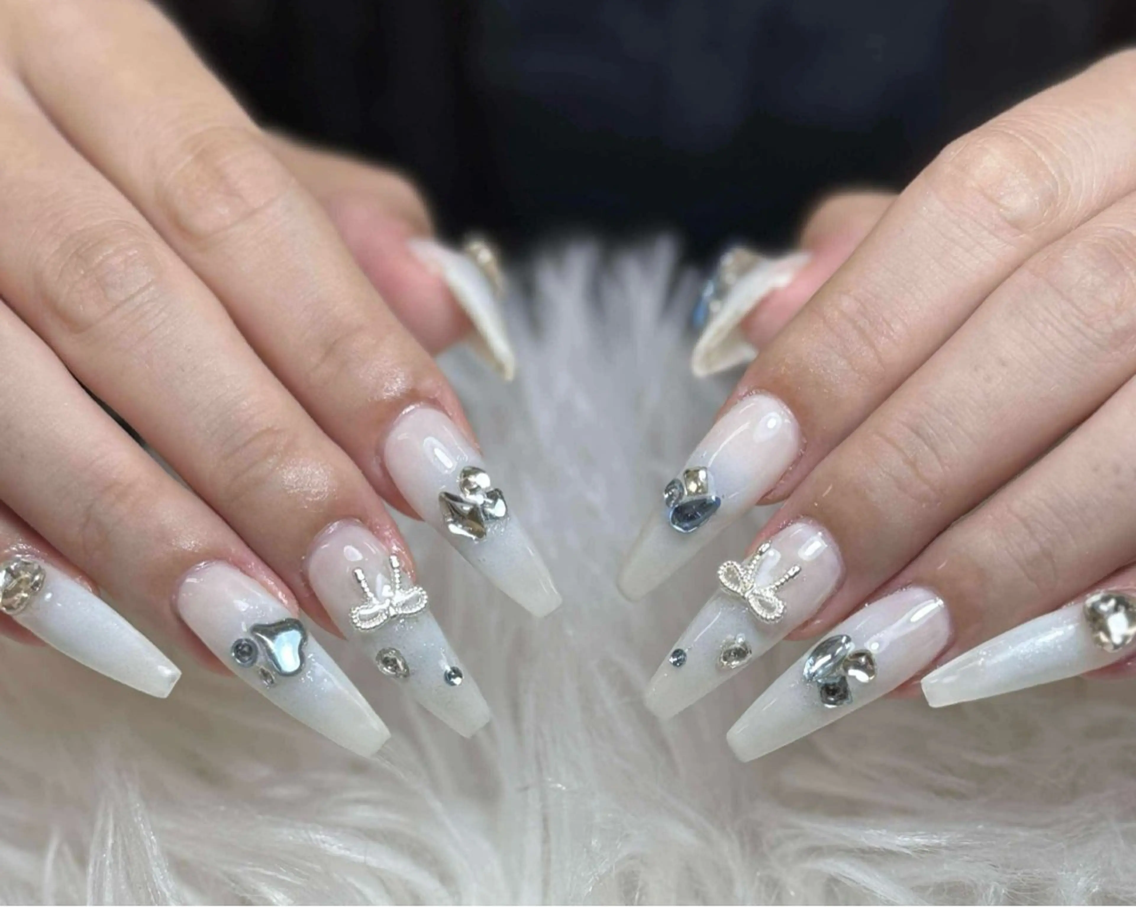 ネイル チークネイル 長さ出し フットネイル マグネットネイル 持ち込み ハンドネイル ANH NAIL ゴテゴテ専門店💎のネイルデザイン