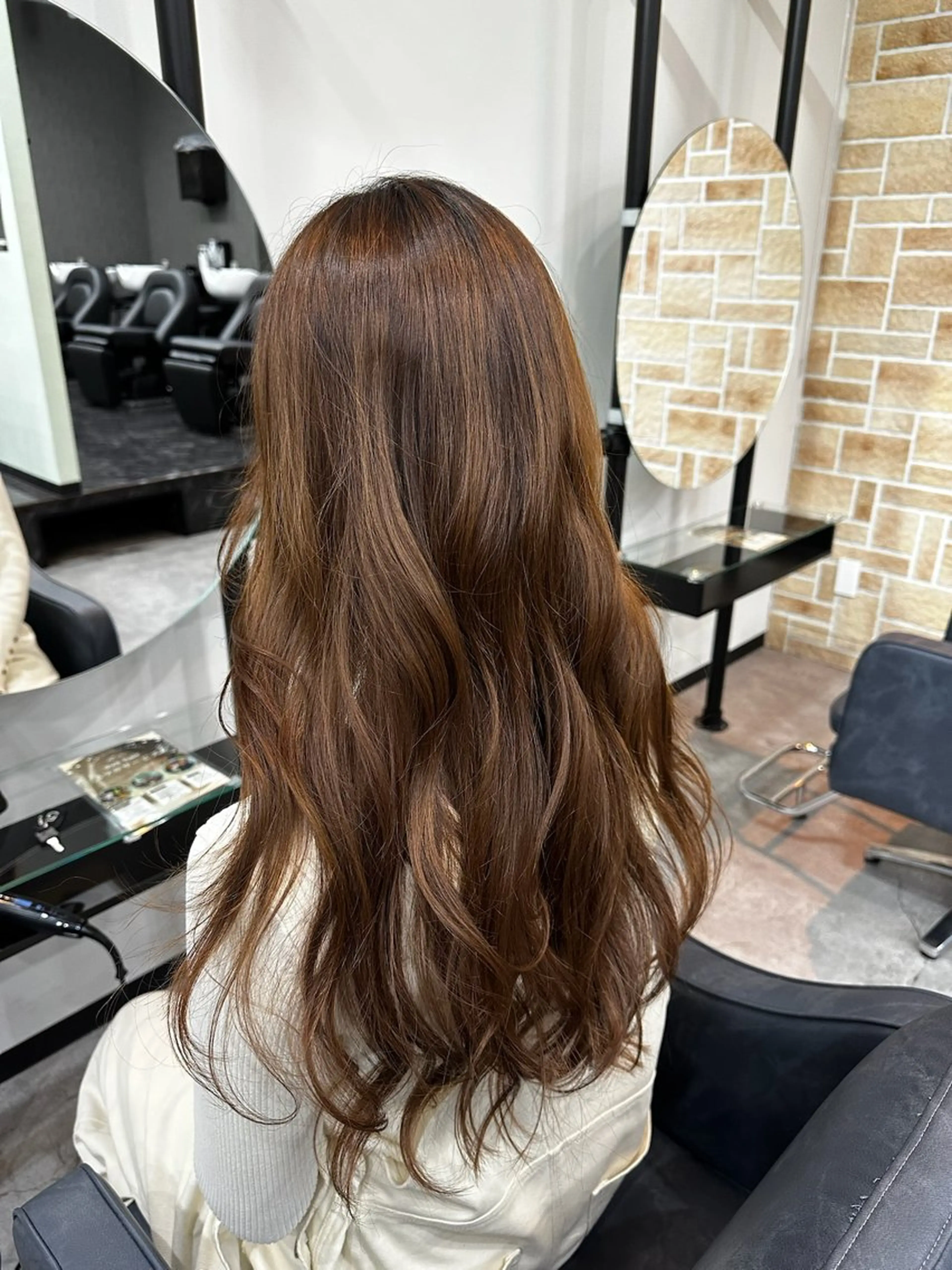 ロング カラー 栗谷 竜希のヘアスタイル