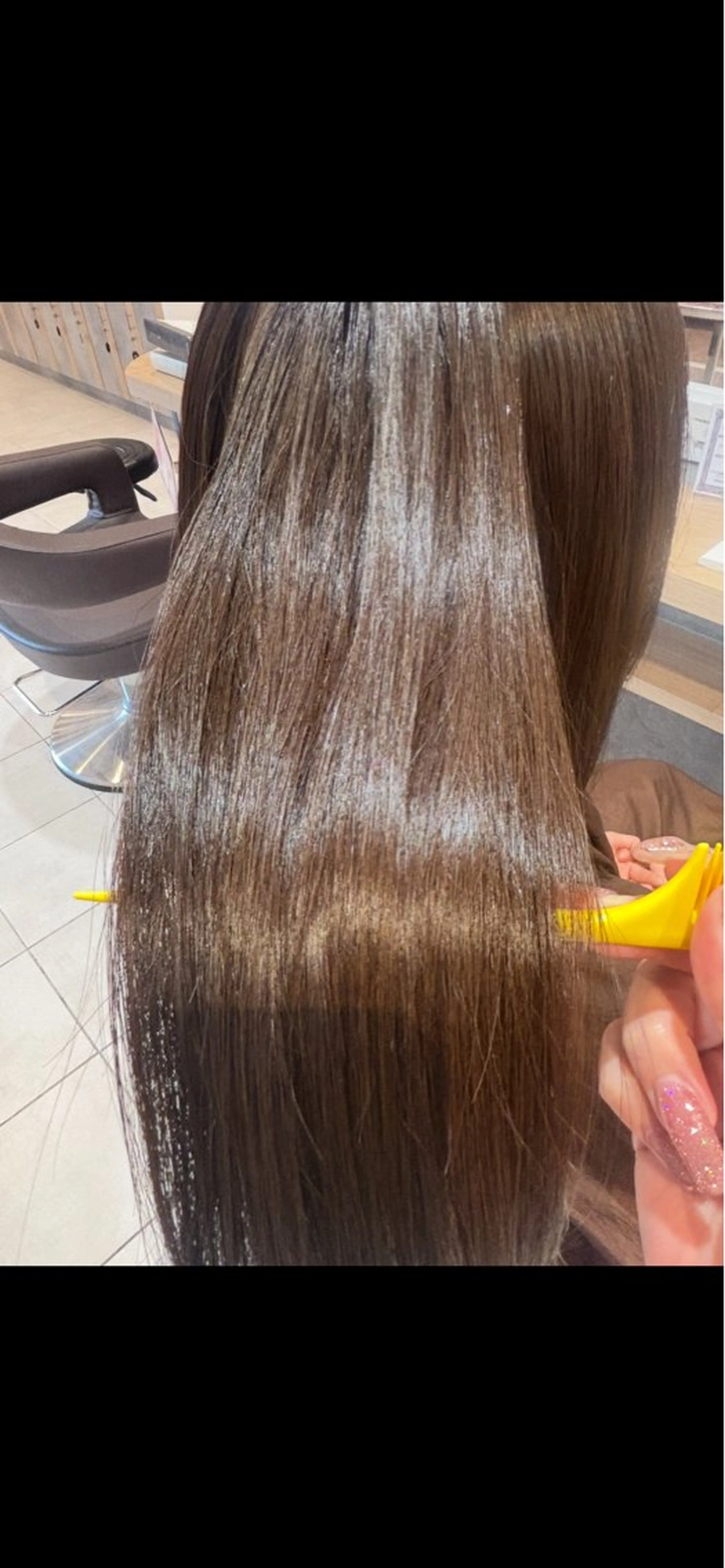 ロング アッシュ 淺井 さくらのヘアスタイル