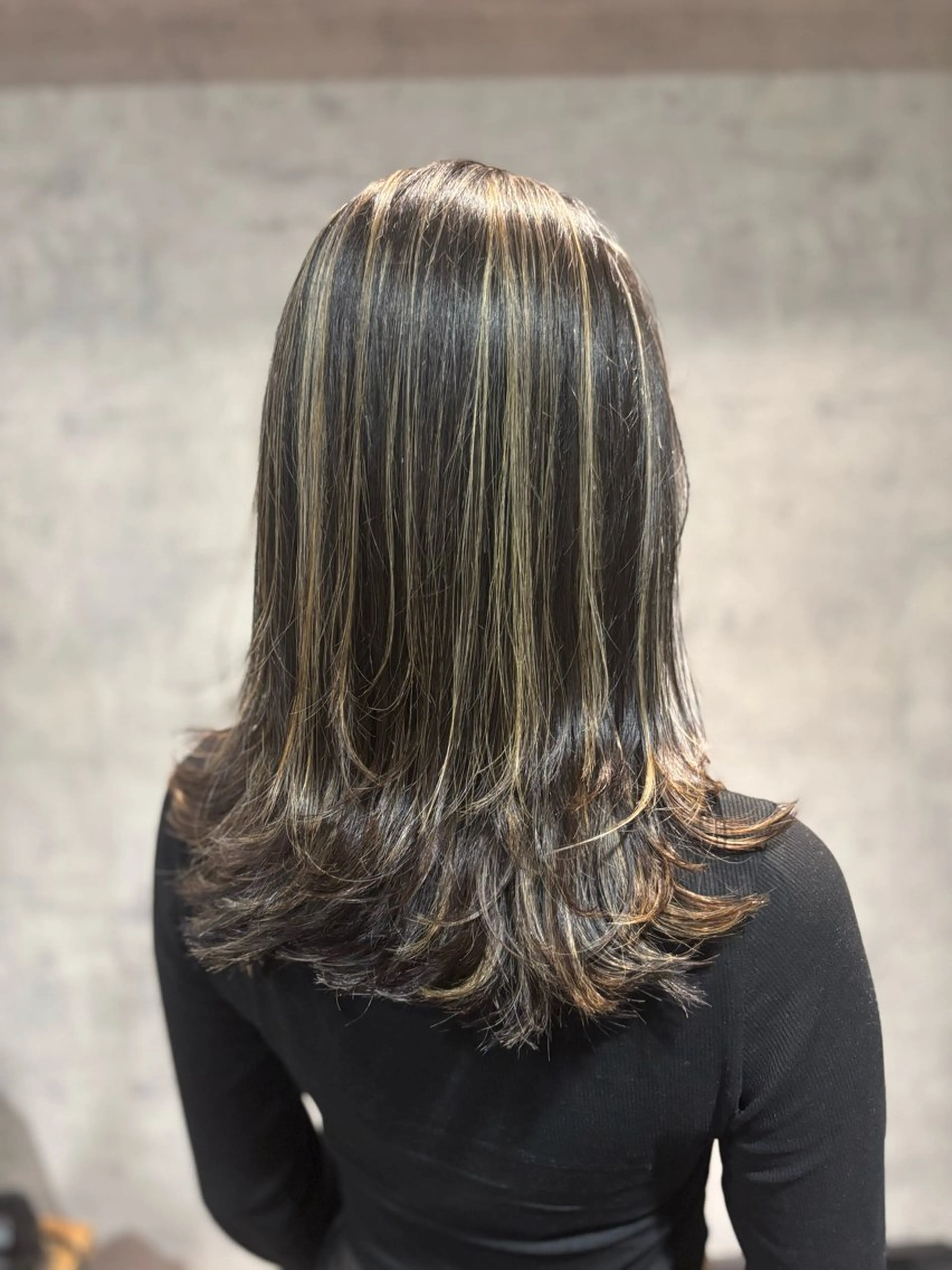 セミロング ヘアアレンジ ハイライト ヘアカラー トリートメント ヘアセット Aloa横浜所属・トップスタイリスト Shoyaのヘアスタイル