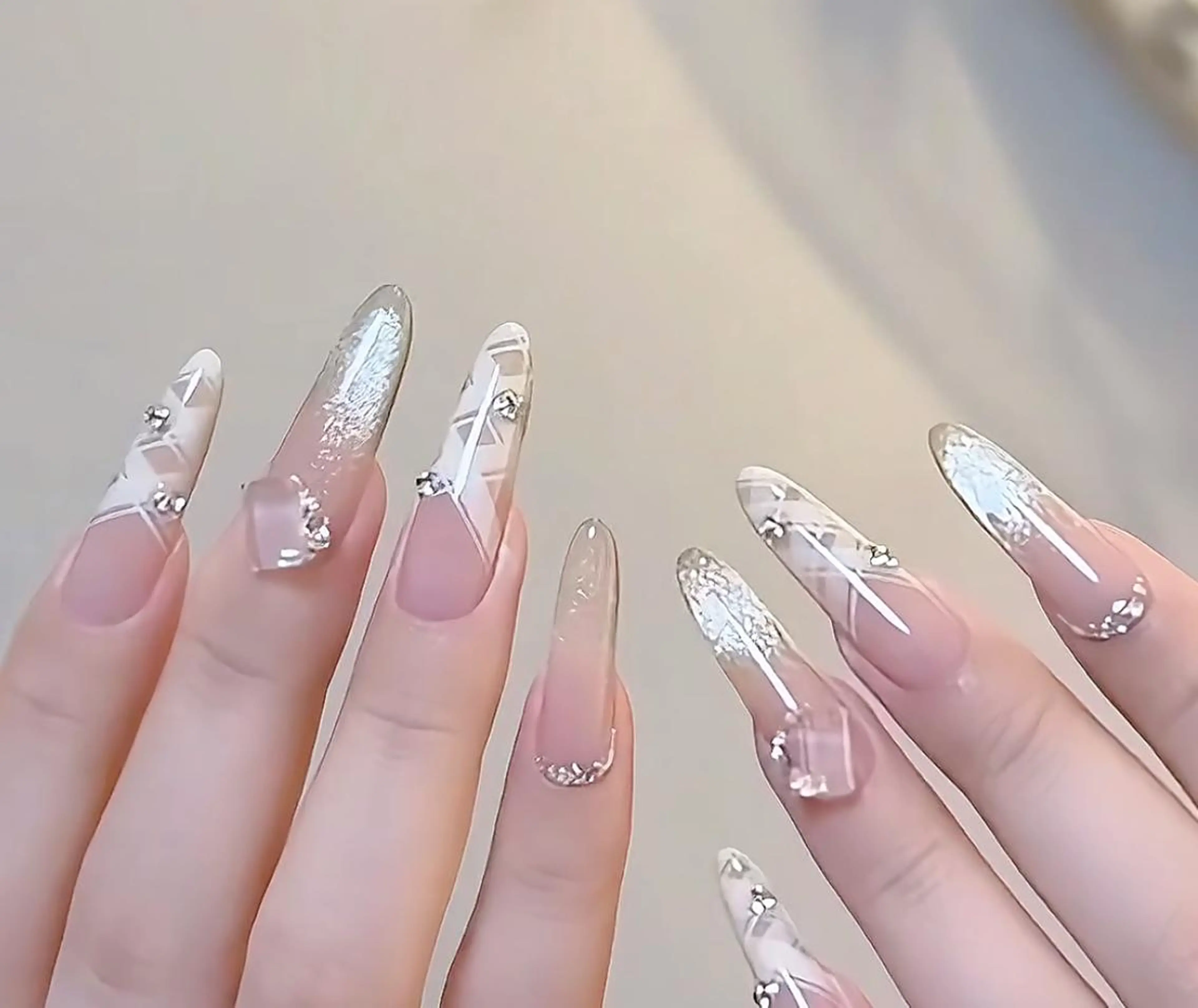 ネイル ハンドネイル 🍑 momo_nailのネイルデザイン