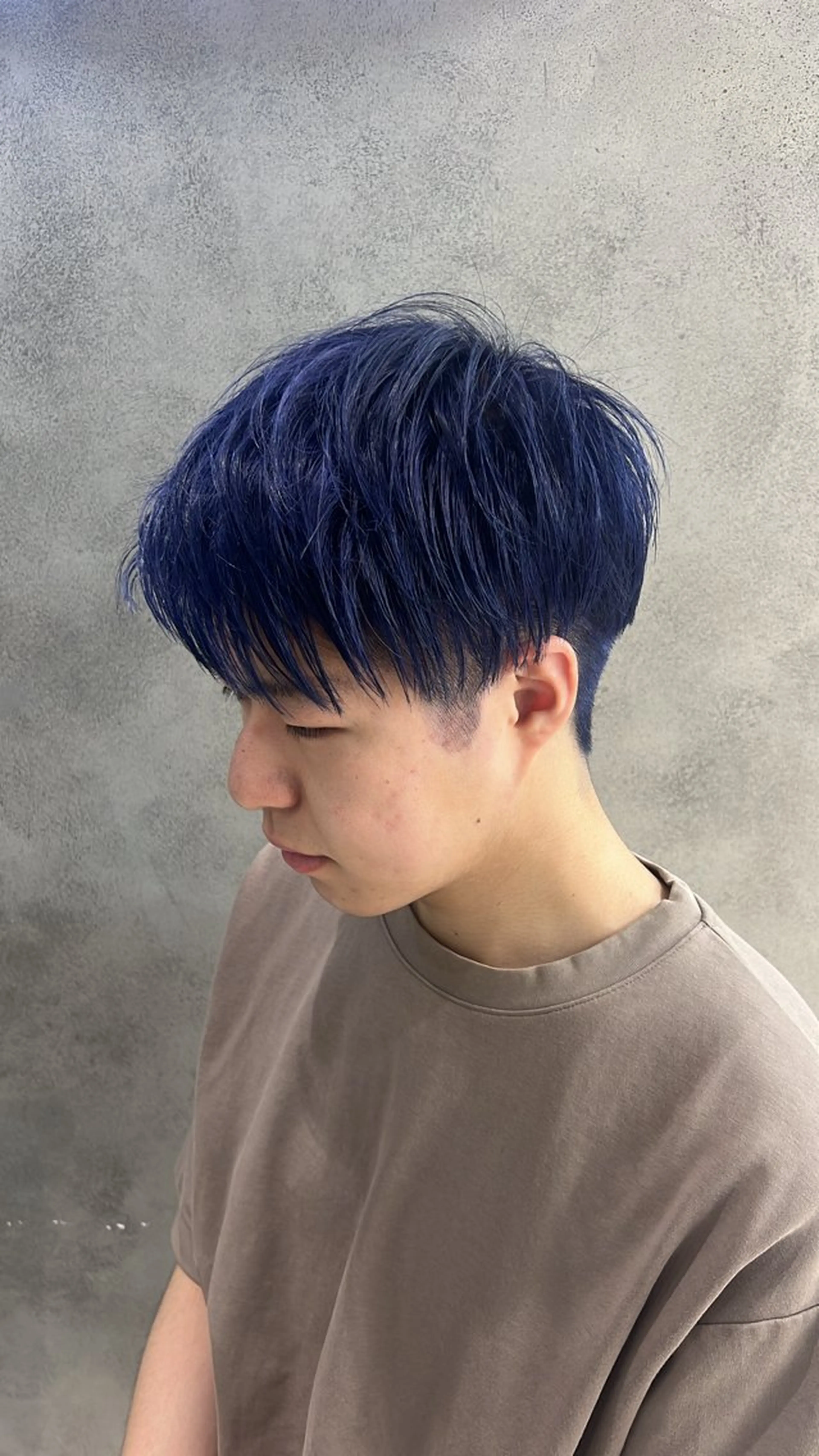 カラー メンズ ブルーカラー シルバー ハイトーンカラー/ さらさのヘアスタイル