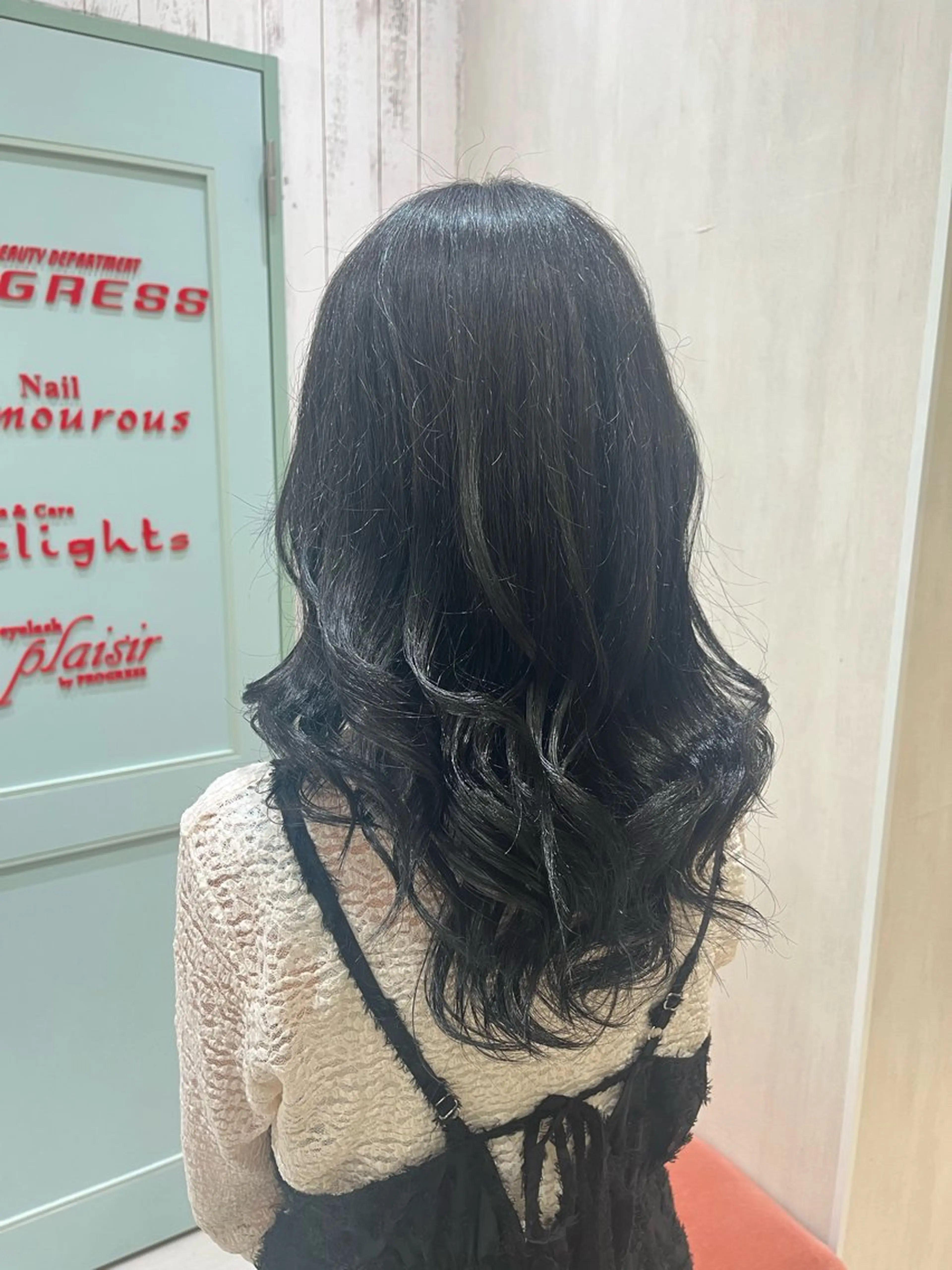 カラー ヘアカラー トリートメント 伊部 しづきのヘアスタイル