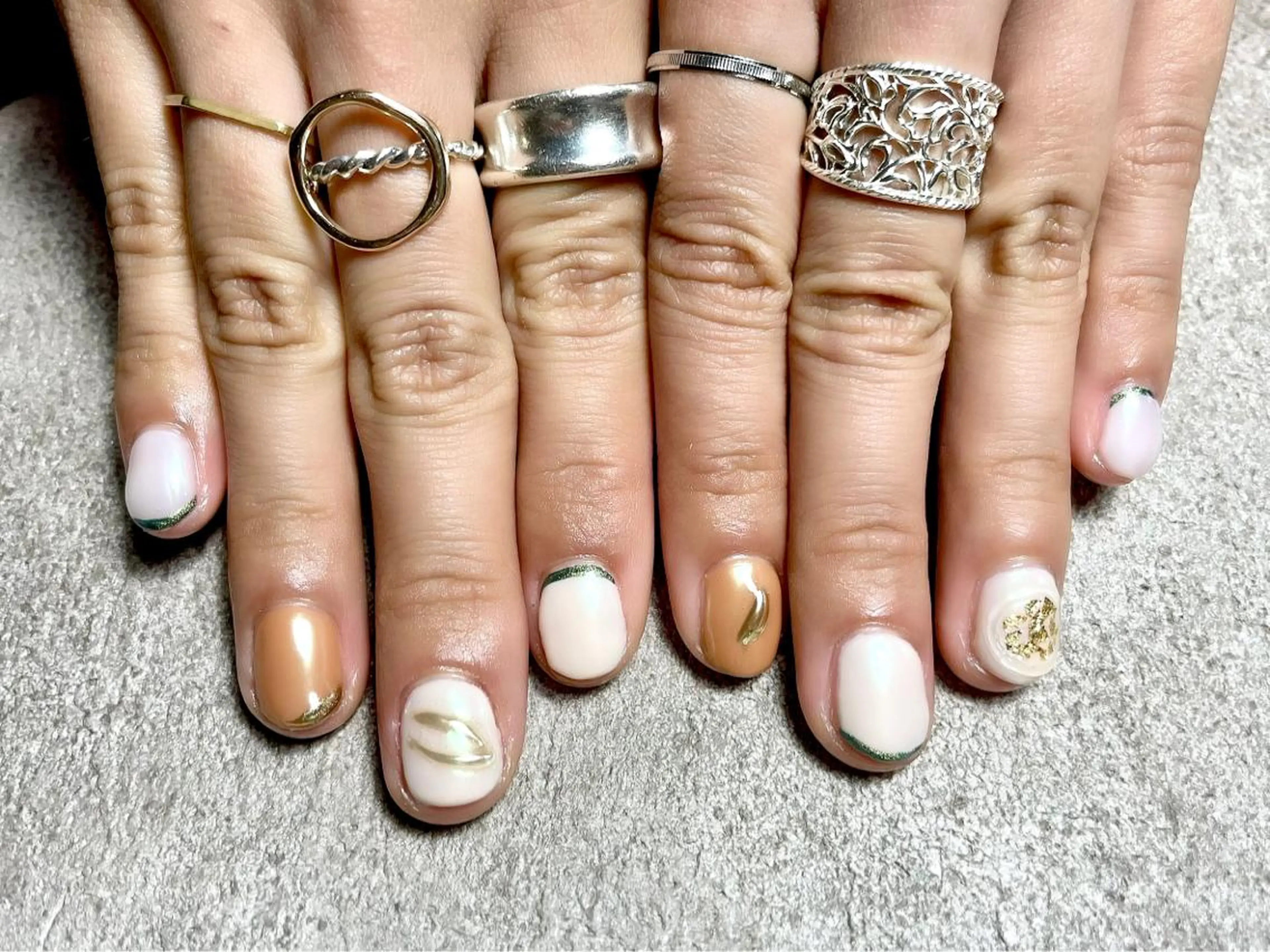 ネイル ゴージャス ニュアンスネイル maison de charme Beauté所属・Beaute IORIのネイルデザイン