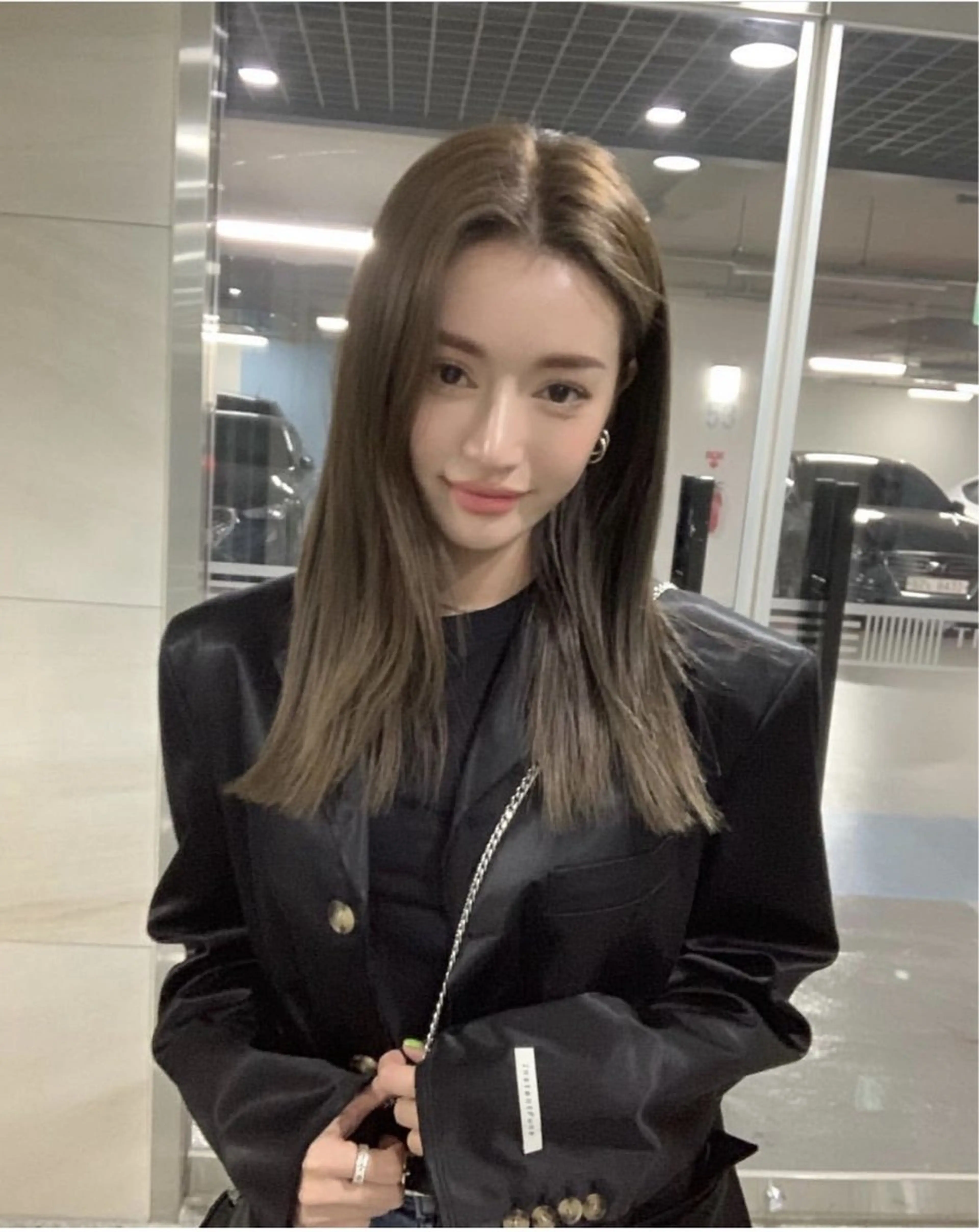 セミロング カラー カット ヘアカラー ナチュラル大人っぽい スタイル MAORIのヘアスタイル