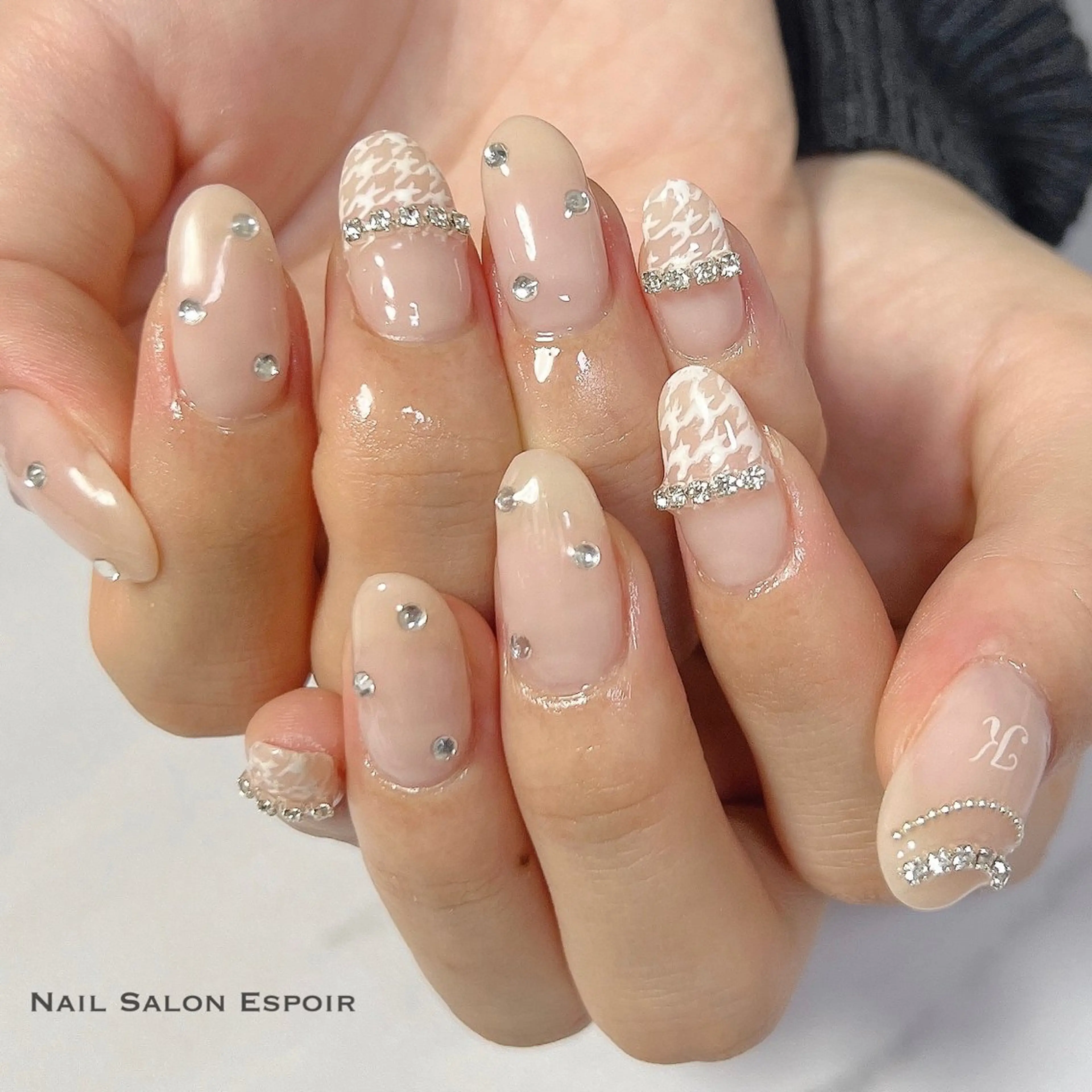 ネイル ストーンネイル Nail Salon Espoir所属・上條 優希のネイルデザイン