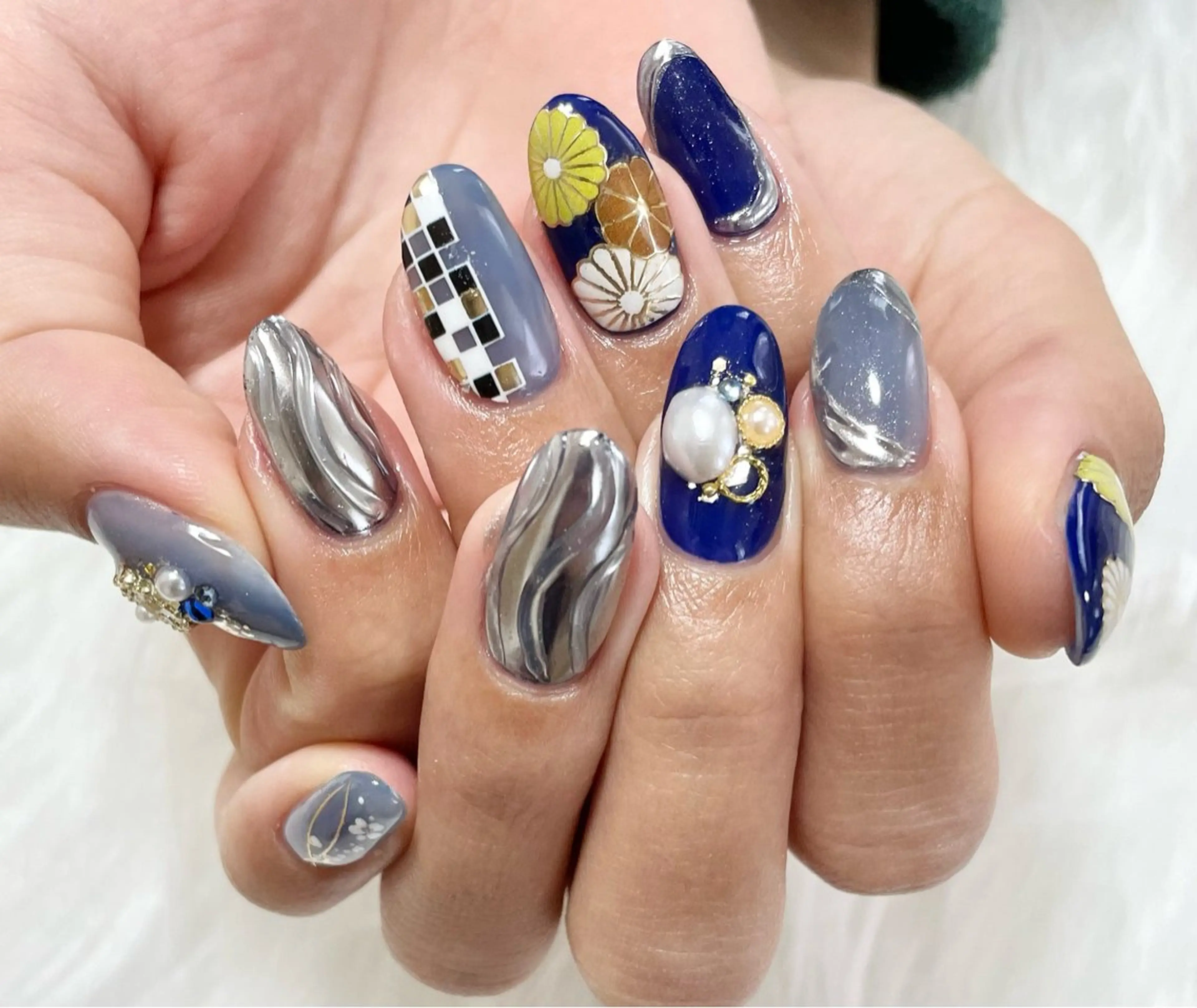 ネイル 成人式 ハンドネイル nail salon HIRUKANAのネイルデザイン