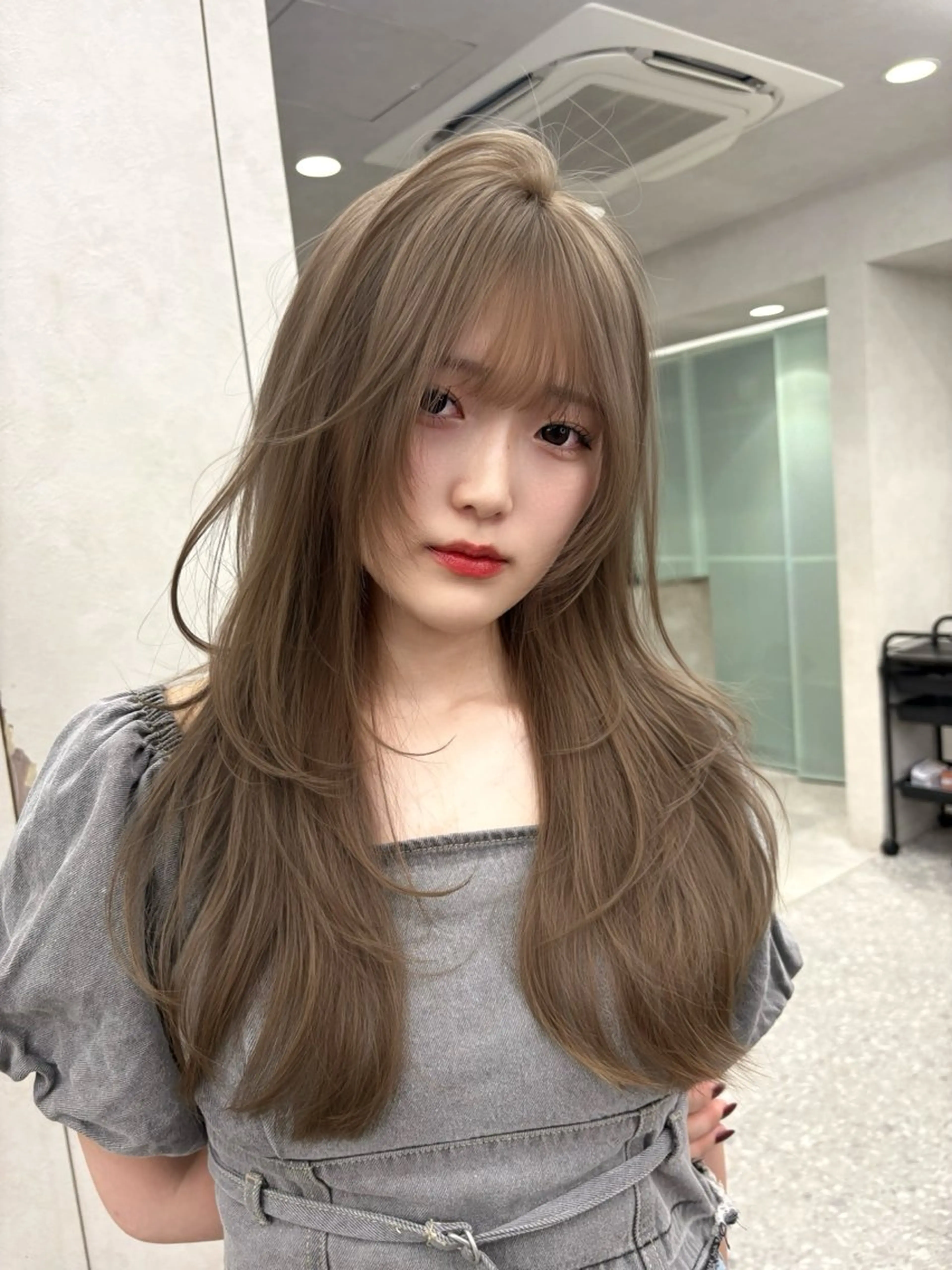 セミロング カット トリートメント 🕊ブリーチなしカラ ー/レイヤーカットのヘアスタイル