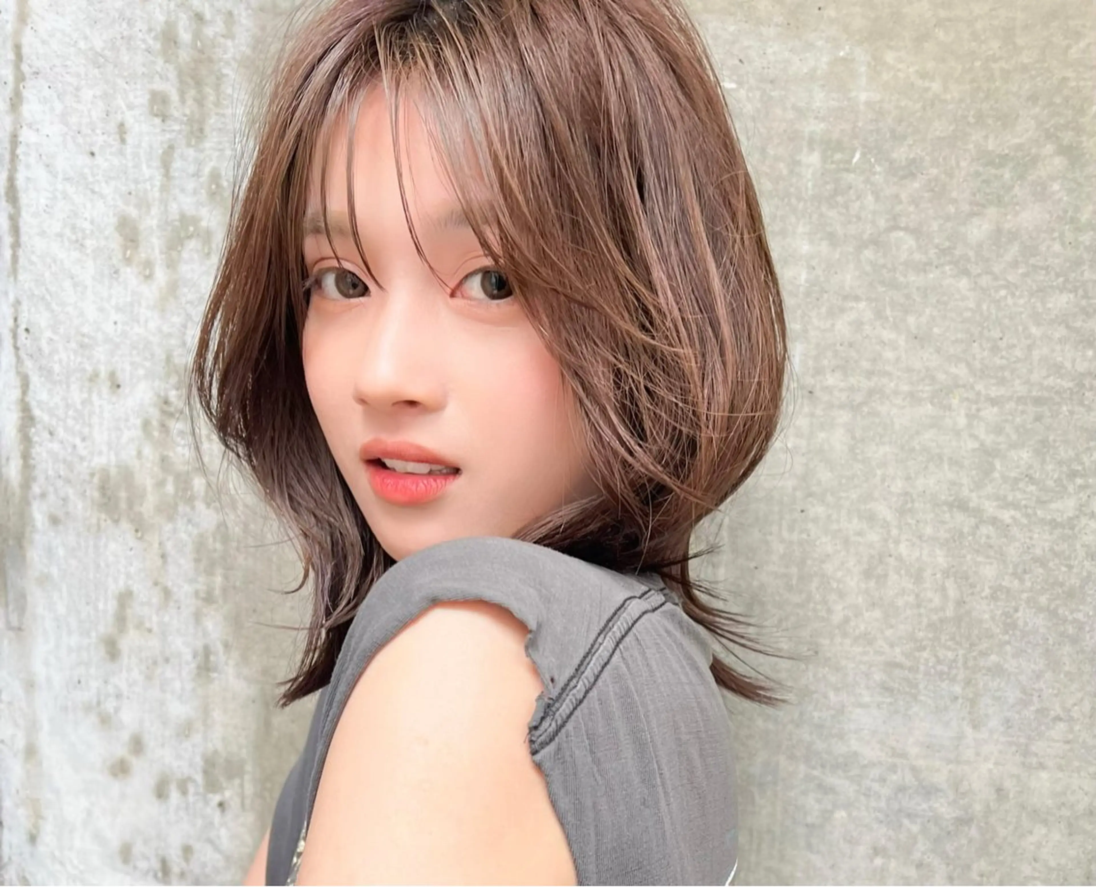 ミディアム カラー 顔周りカット レイヤーカット メンズ🙆 レディース美髪✨のヘアスタイル