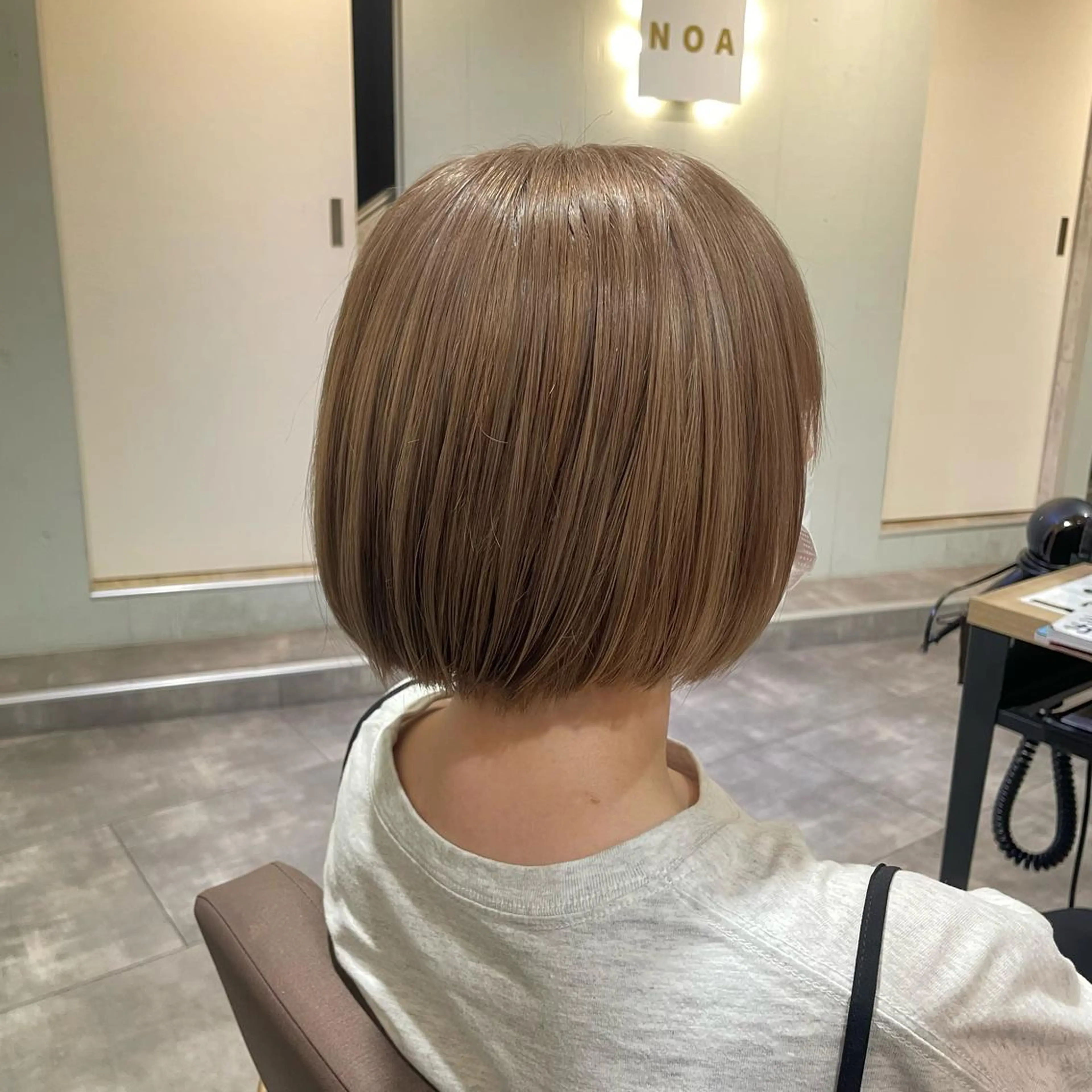 ショート カラー ベージュカラー ミルクティーベージュ ブリーチなし ダブルカラー三國雅矢のヘアスタイル
