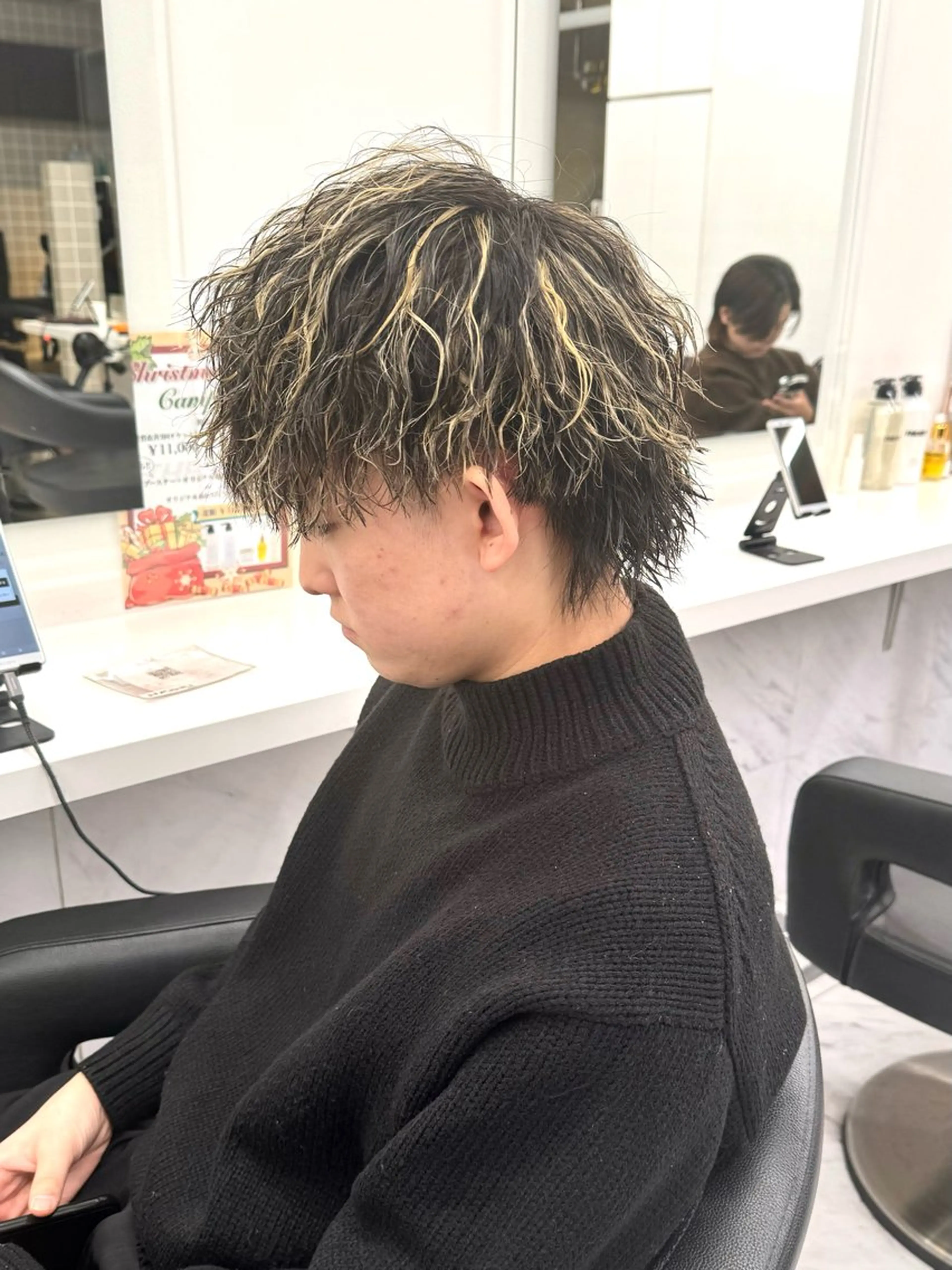 ショート パーマ ヘアアレンジ メンズ メンズメッシュ メンズパーマ カット ヘアカラー パーマ ヘッドスパ ヘアセット 顔まわりカット の達人のヘアスタイル