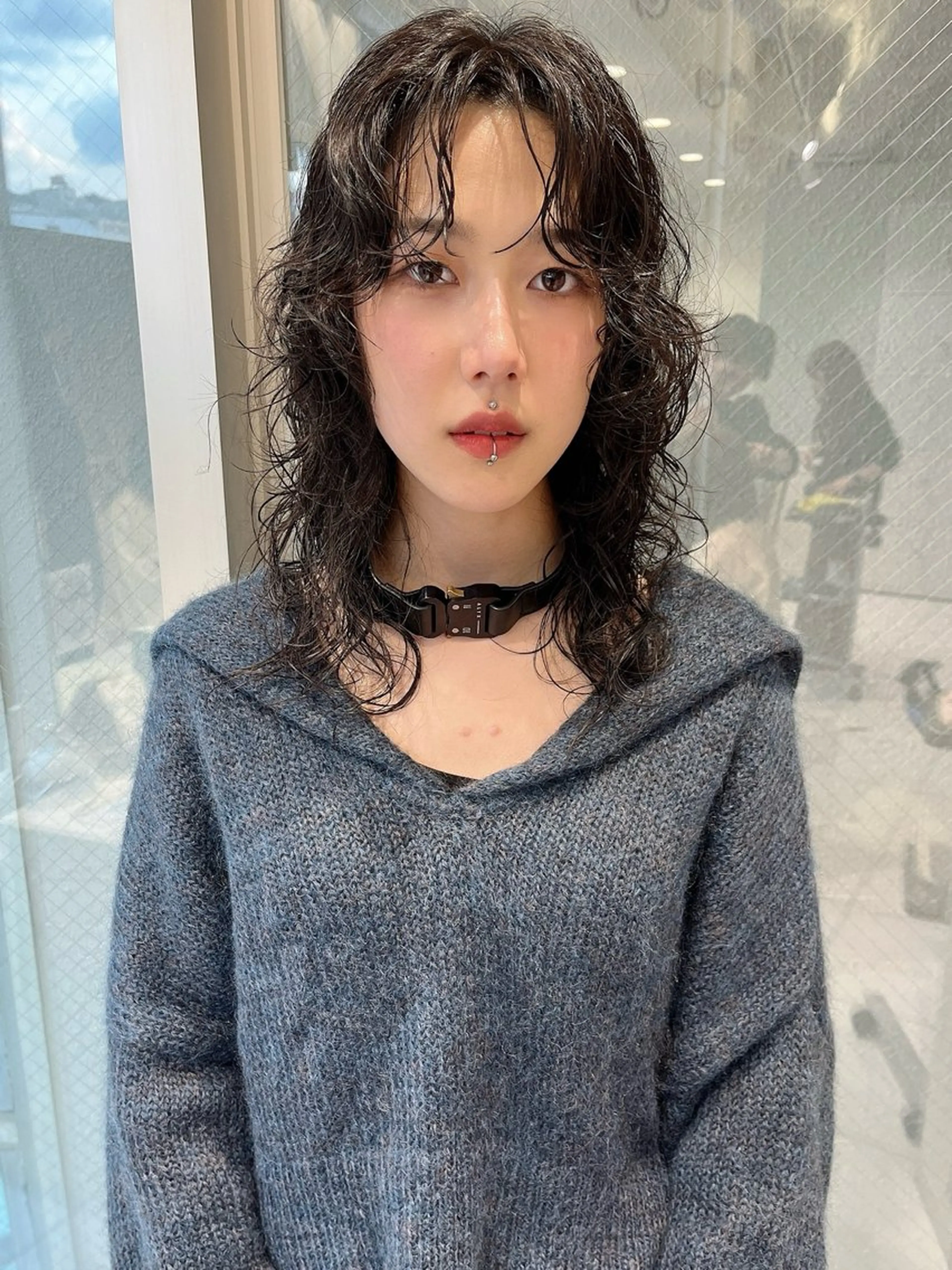 ミディアム パーマ 岡田 遥希のヘアスタイル