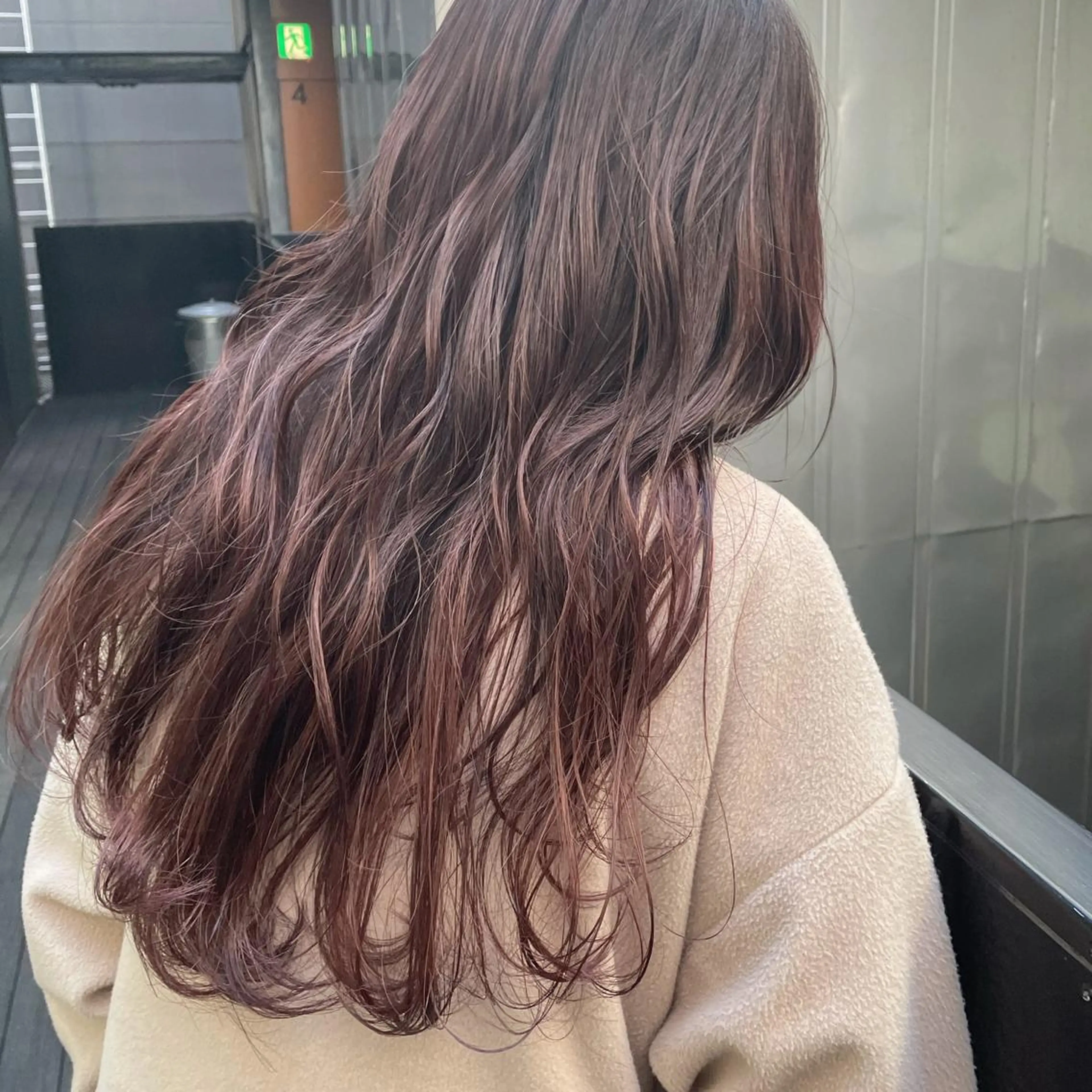 ロング カラー miyu ハイトーン/レイヤーのヘアスタイル