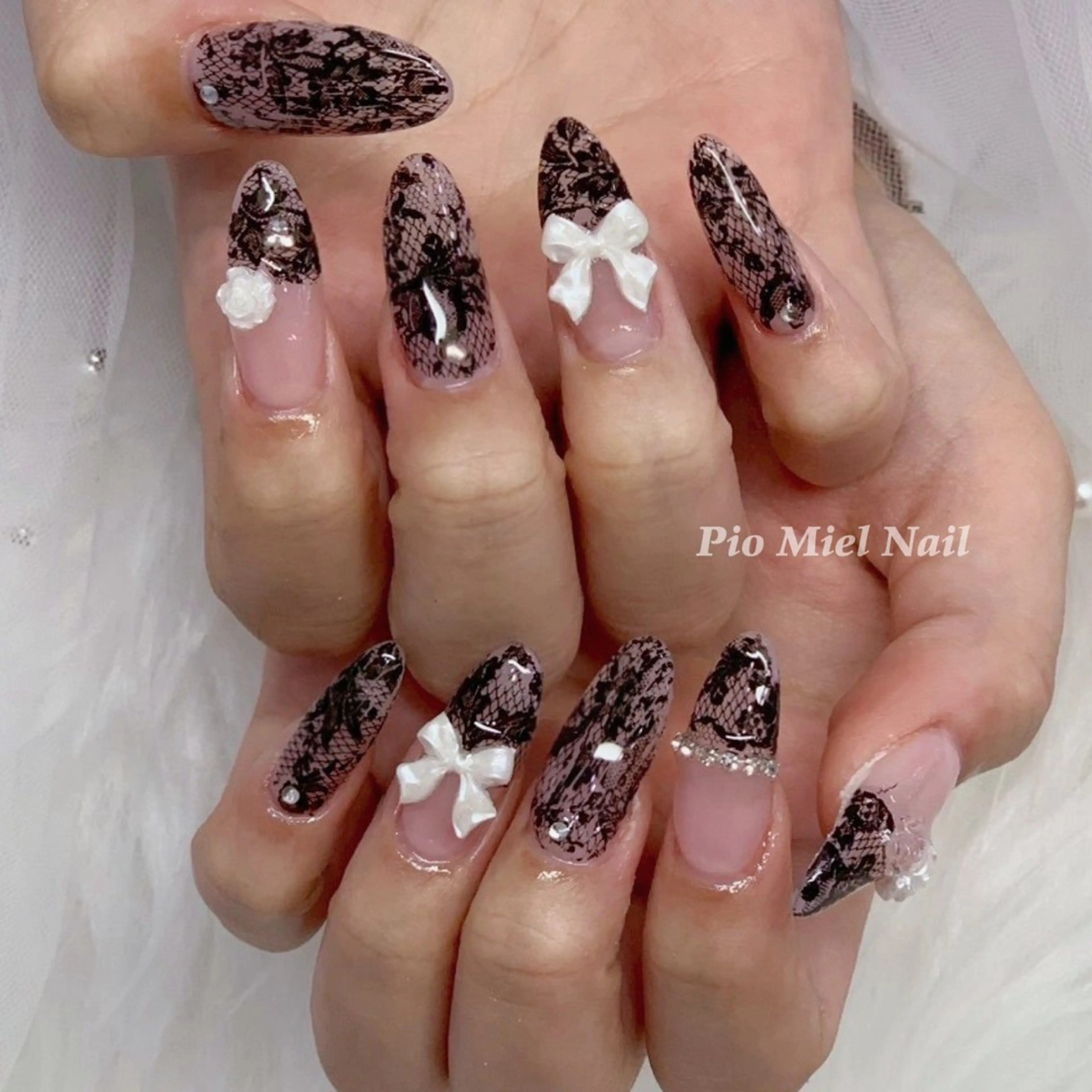 ネイル フレンチネイル ガーリー 韓国ネイル レース ロングネイル ハンドネイル HANA 長さだしのネイルデザイン