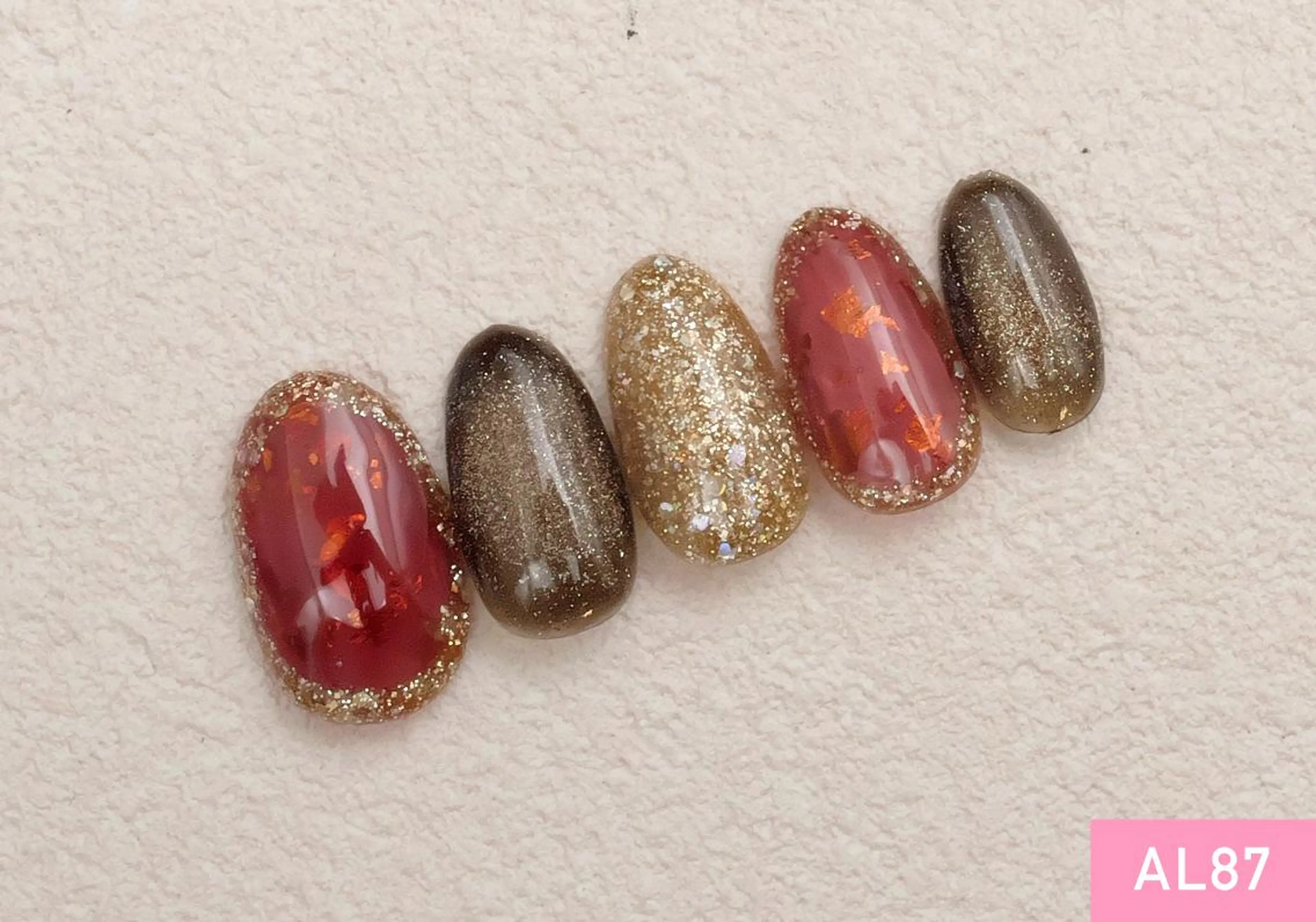 ネイル ゴールド 新橋🫧 Nailのネイルデザイン