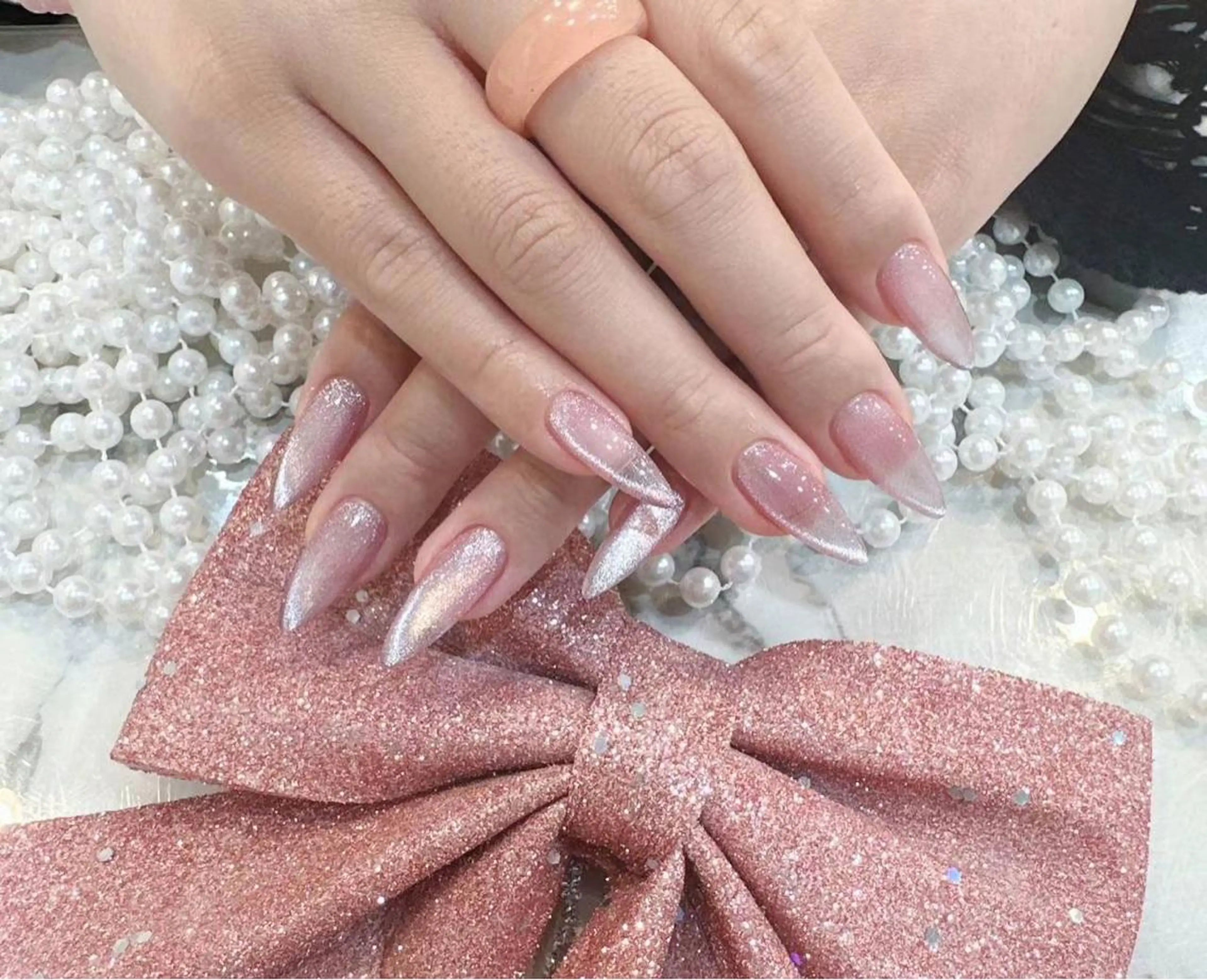 ネイル マグネットネイル ピンク Babarla Nailのネイルデザイン