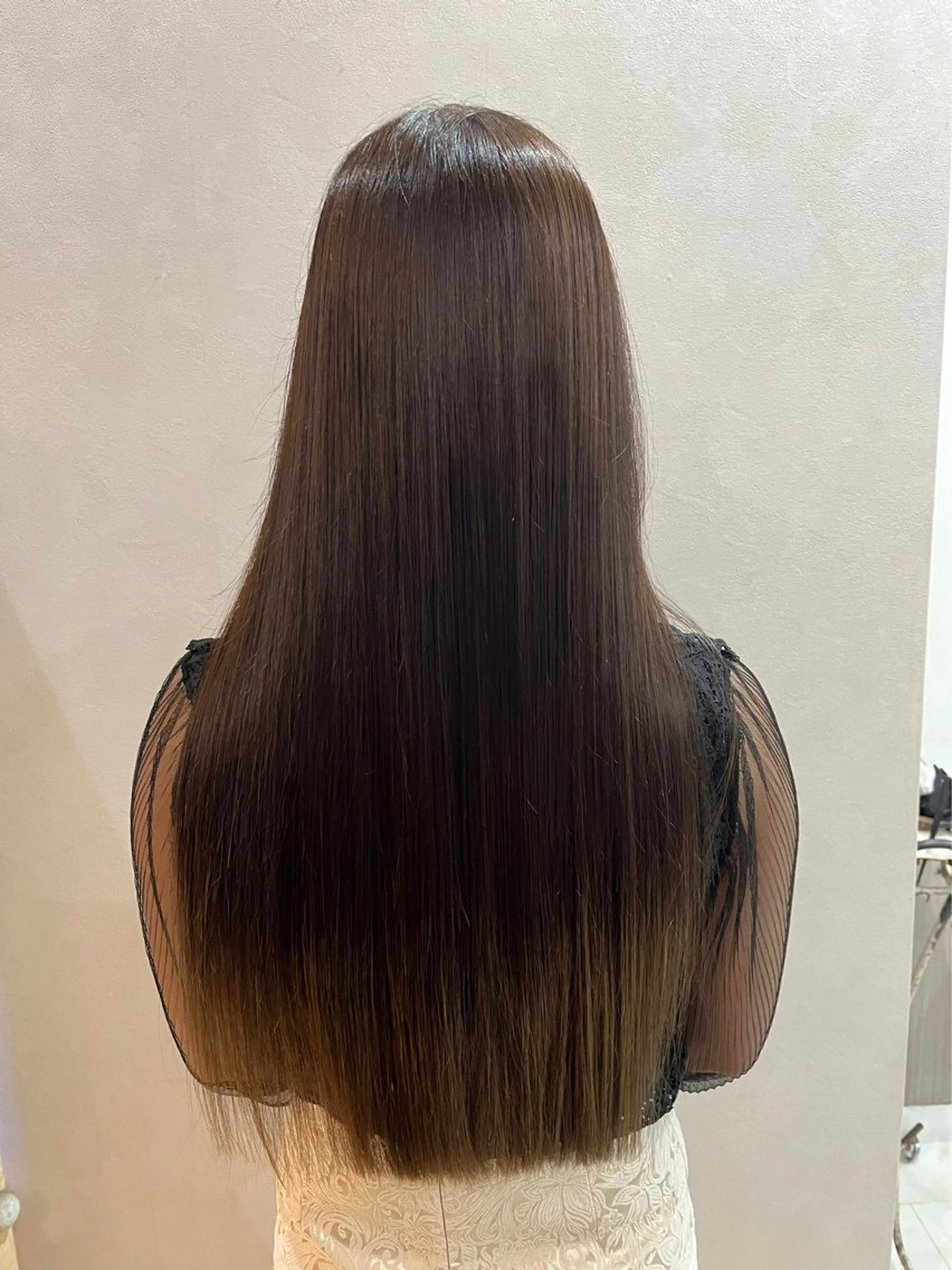 ロング カラー 生尾 虹水のヘアスタイル
